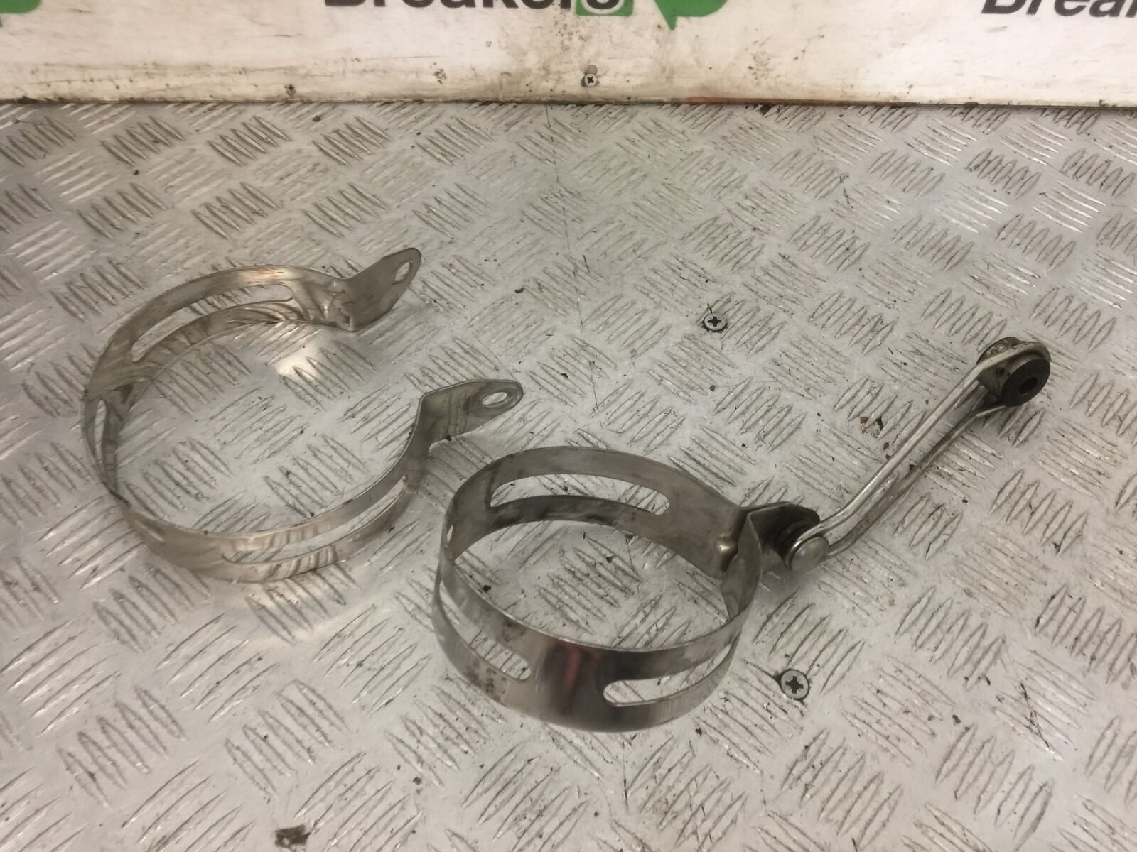BMW K1200 RS K1200 RS EXHAUST BRACKET YEAR 2000 (STOCK 856)