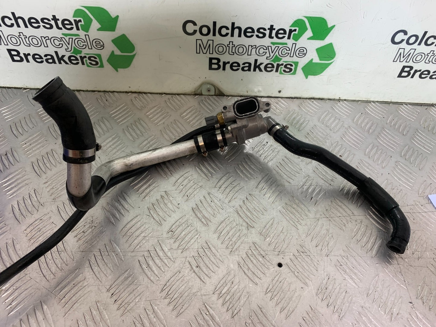HONDA CBR1000 rr FIREBLADE THERMOSTAT   2008-2011 (CMB1253)