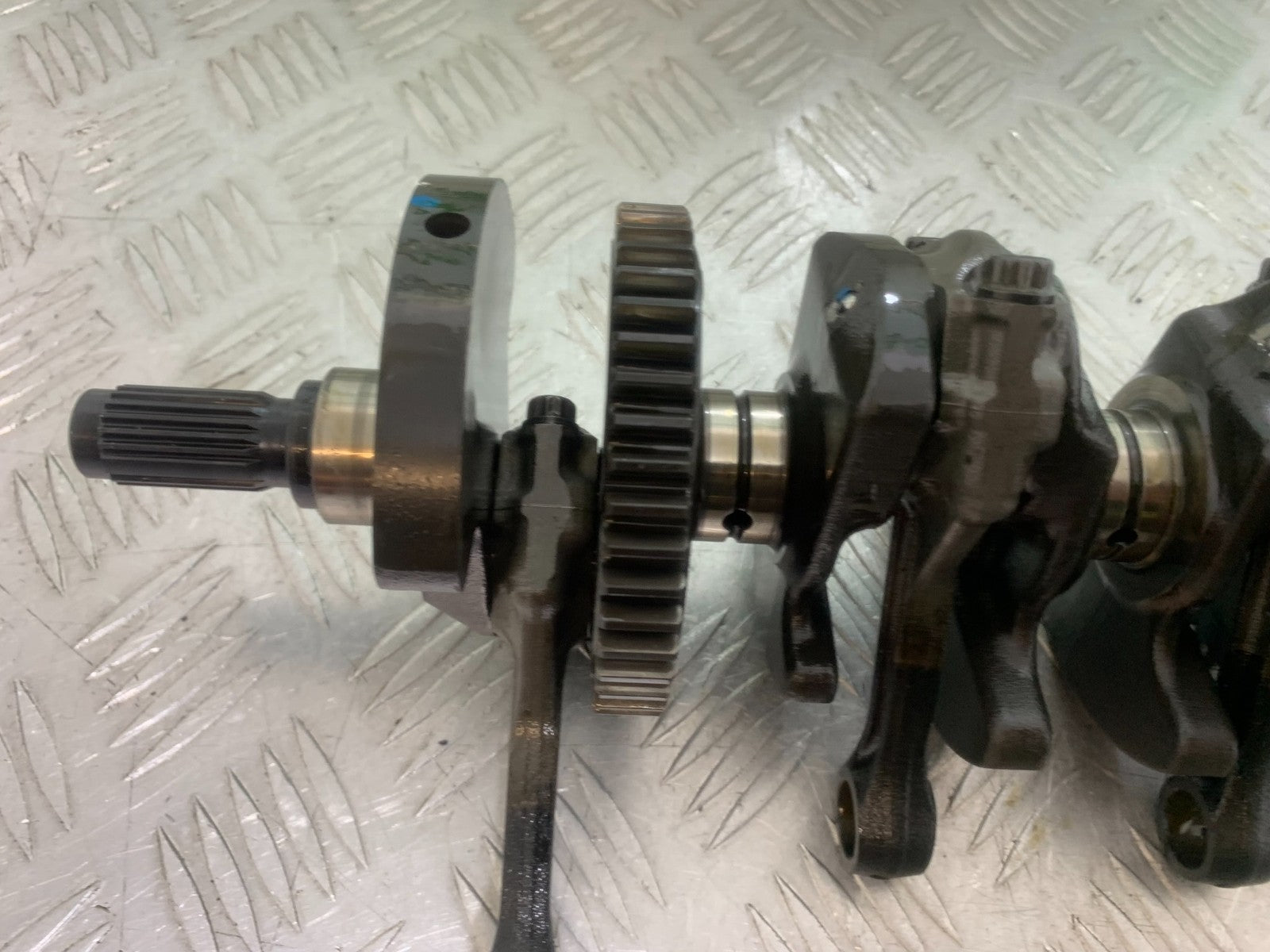 HONDA CBR1000 rr FIREBLADE CRANKSHAFT AND RODS    2008-2011 (CMB1253)