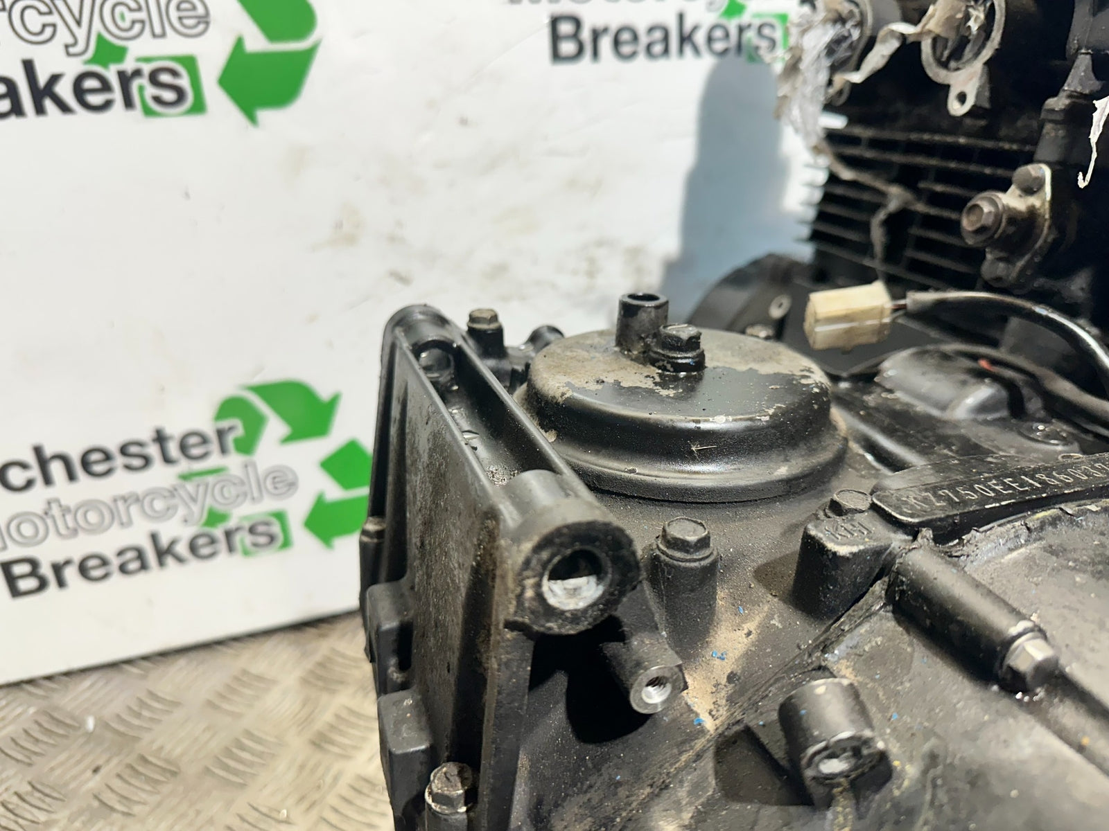 KAWASAKI Z750 ZR750 ZR-7S ENGINE YEAR 1999-05 (CMB1135)