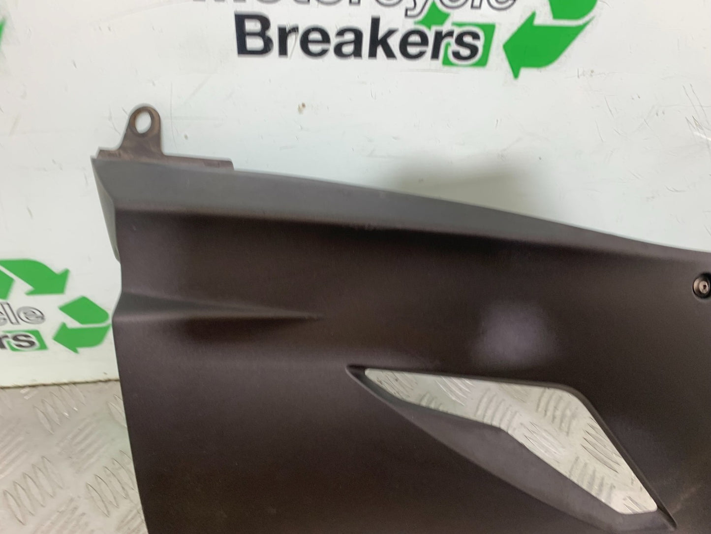 KAWASAKI GTR1400 GTR 1400 RIGHT BELLY PAN YEAR 2007-2009 (CMB1306)