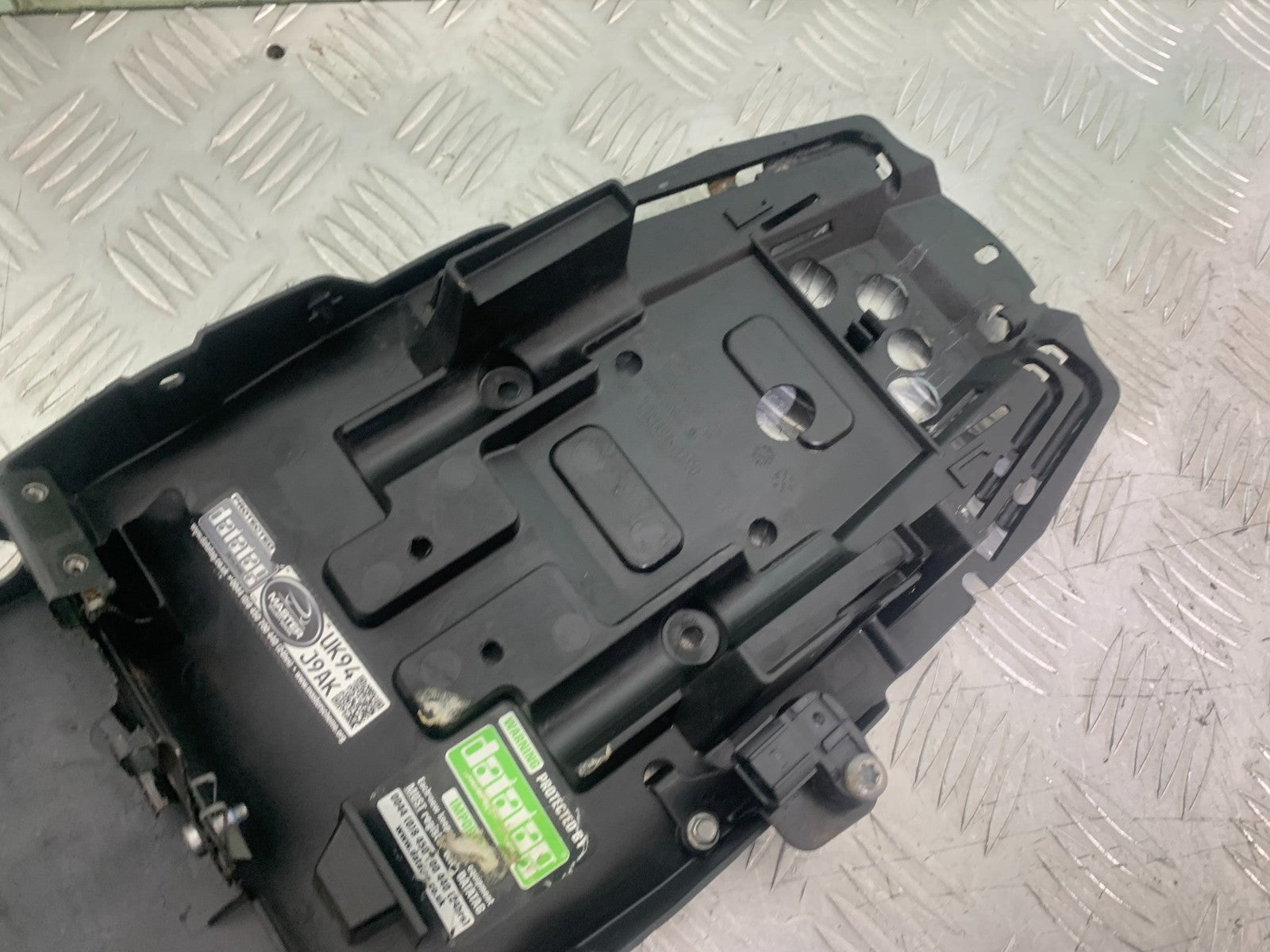 TRIUMPH 675 STREET TRIPLE RX UNDERTRAY    2015- 2017 (CMB1299)