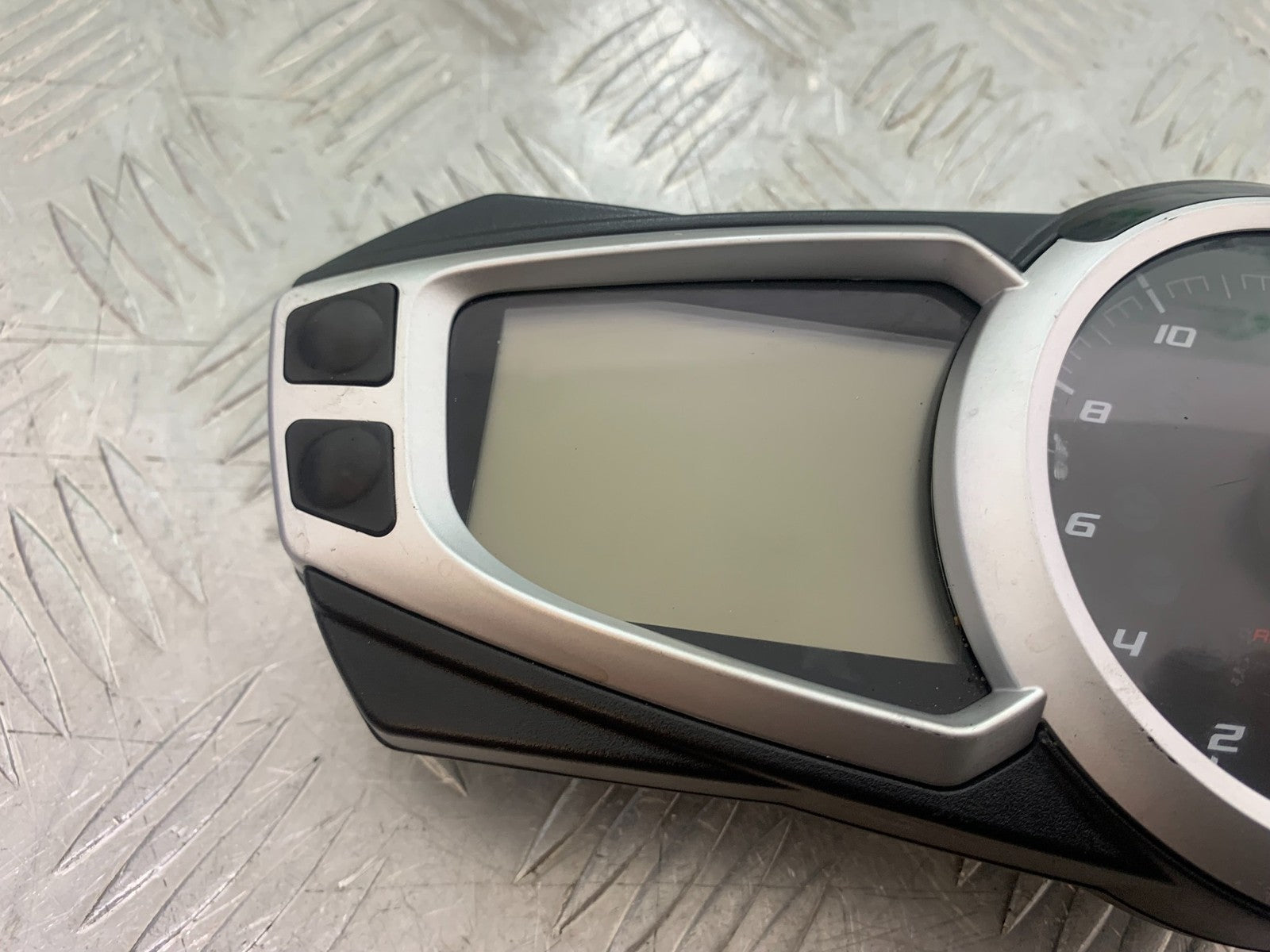 TRIUMPH 675 STREET TRIPLE CLOCKS SPEEDO DASH   2013-2016(CMB1186)