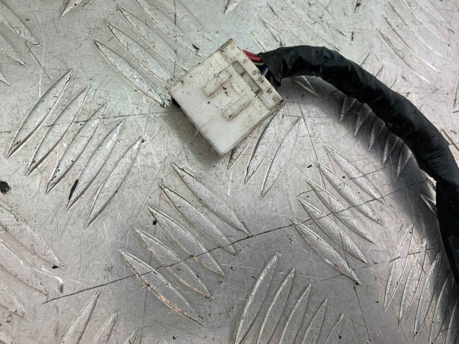 TRIUMPH TROPHY 900 LEFT SWITCH GEAR YEAR 1991-95 (CMB1251)
