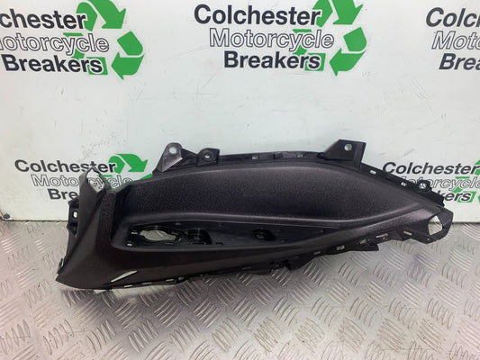 YAMAHA XMAX 300 FOOTBOARD YEAR 2017-2020 (CMB1218)