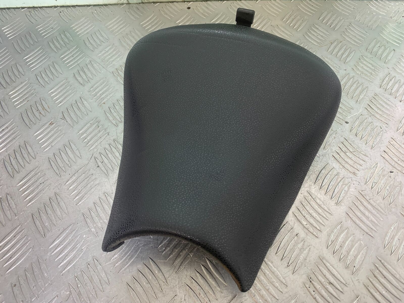 KAWASAKI Z650 ER650 KNFAN FRONT SEAT  YEAR 2022-2024 (CMB1112)