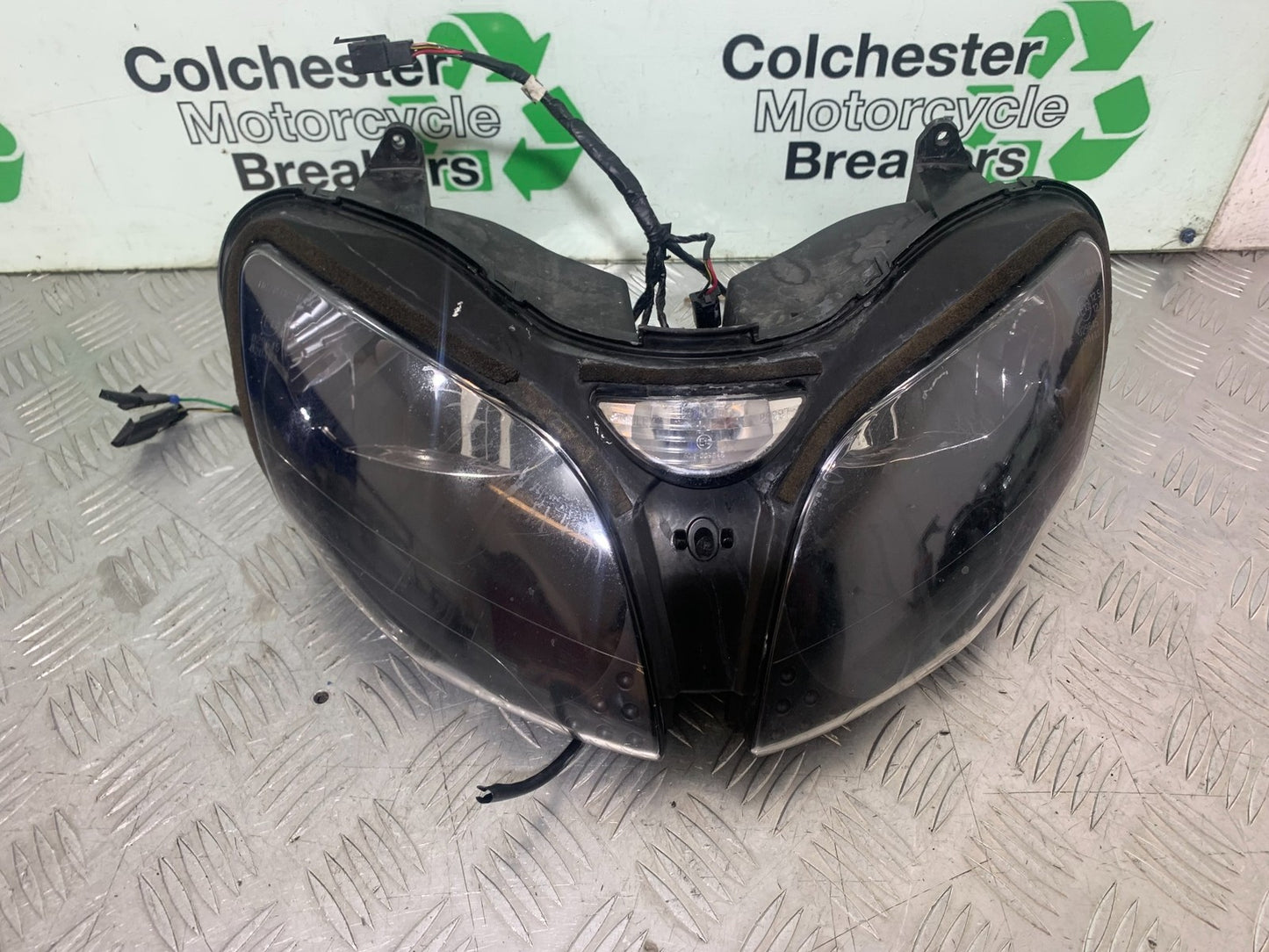 KAWASAKI ZX9R ZX9 E1 HEADLIGHT  YEAR 2000-01 (CMB1171)