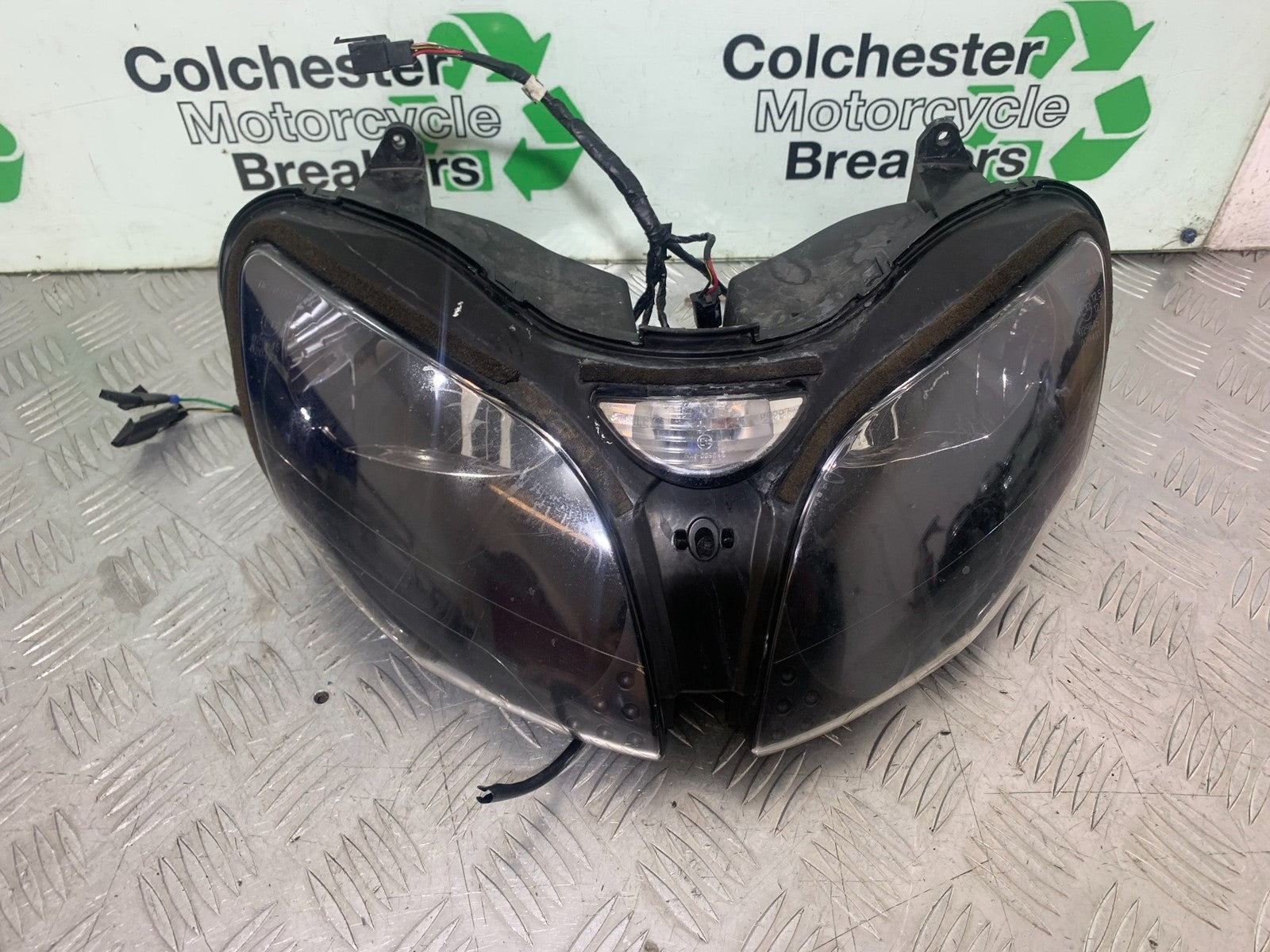 KAWASAKI ZX9R ZX9 E1 HEADLIGHT  YEAR 2000-01 (CMB1171)