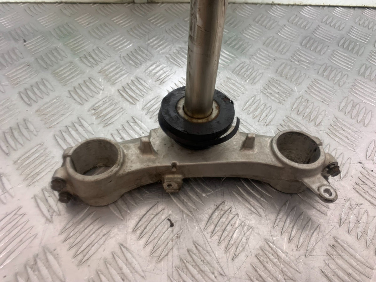 SUZUKI GSXR600 GSXR 600 K1 K2 K3 BOTTOM YOKE 1999-03 (CMB1284)