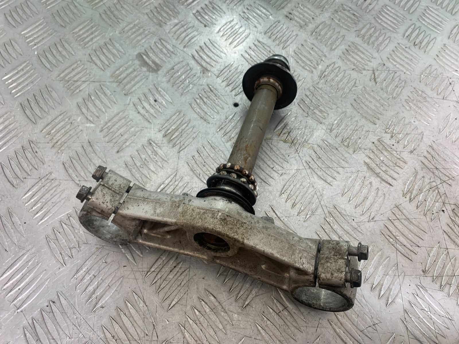 HONDA CBR600 CBR 600 RR BOTTOM YOKE  YEAR 2003-2004 CMB1173)