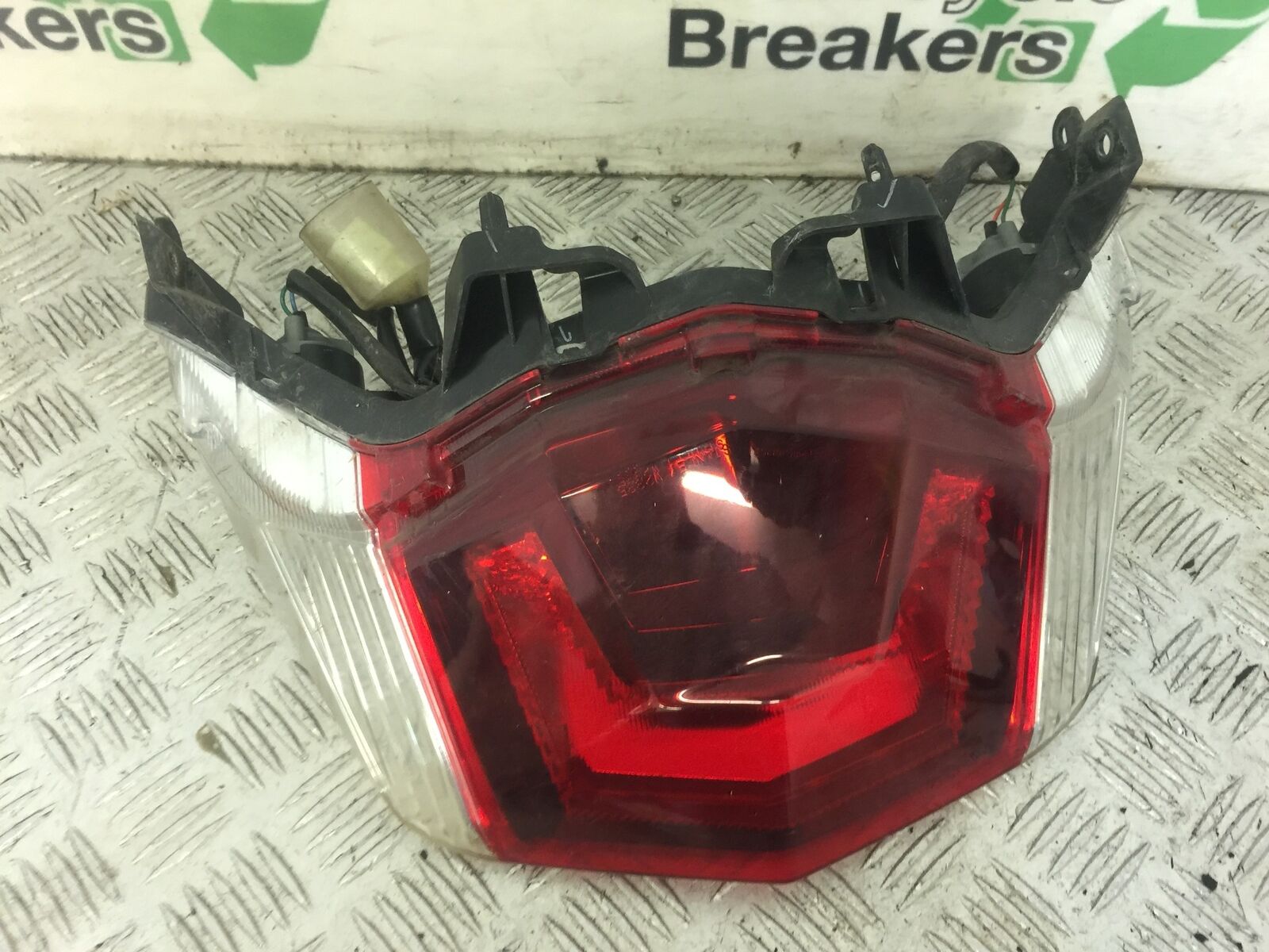 HONDA FORZA 125 REAR LIGHT YEAR 2015 (STOCK 620)