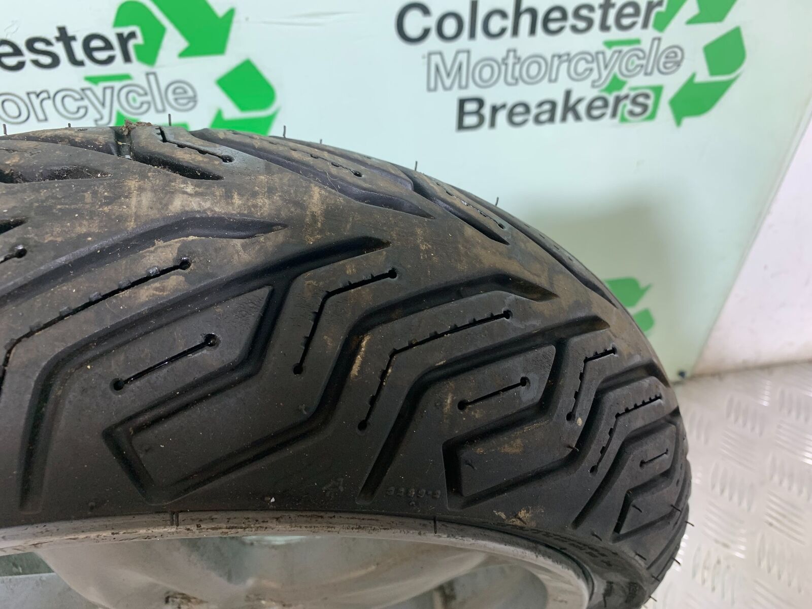 PIAGGIO X EVO 400 REAR WHEEL (GOOD TYRE)  YEAR 2007-2011 (CMB1069)