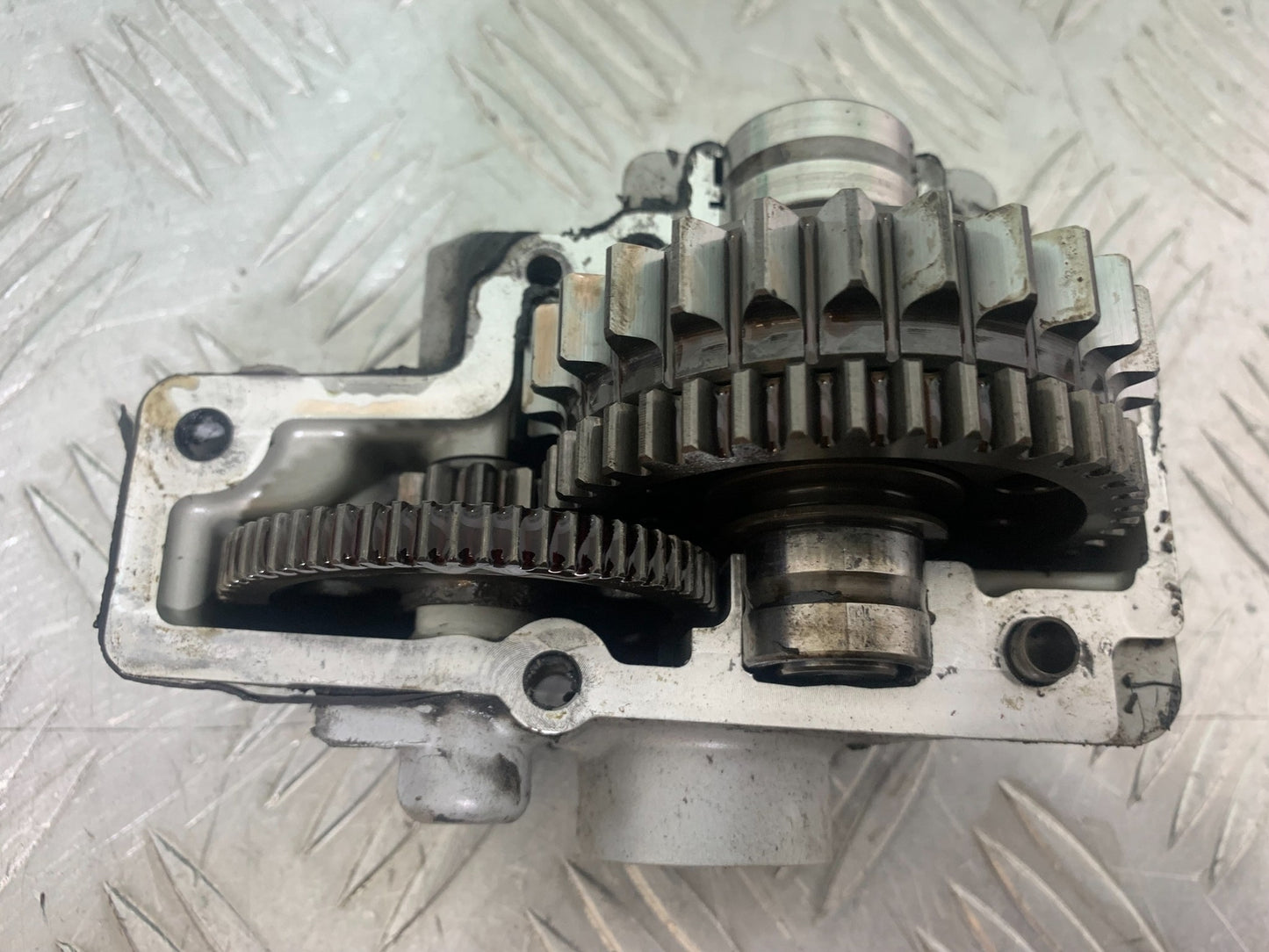 MV AGUSTA 800 F3 STARTER CLUTCH AND COVER   YEAR 2013-2016 (CMB1152)