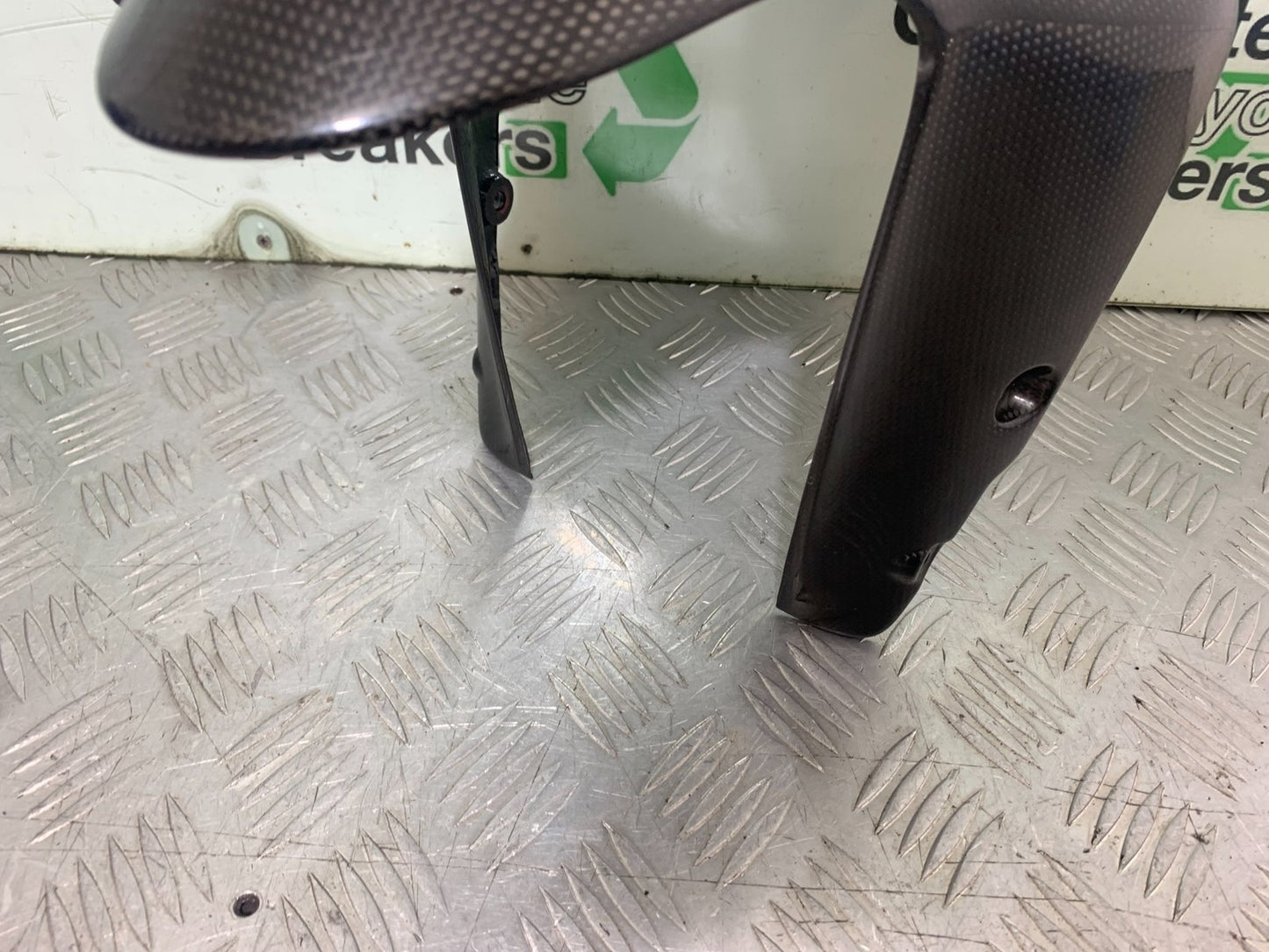DUCATI 1198 S CARBON FRONT MUDGUARD   YEAR 2009-2011 (CMB1219)