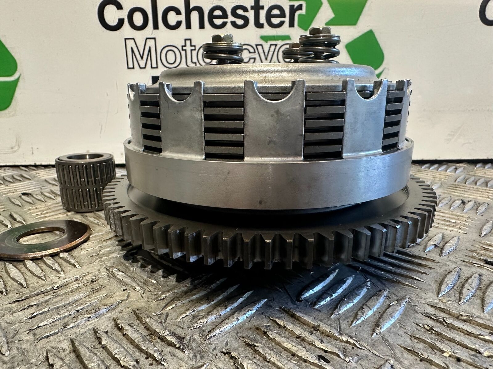SUZUKI GSF650 GSF 650 COMPLETE CLUTCH  YEAR 2005-06 (CMB 1028)