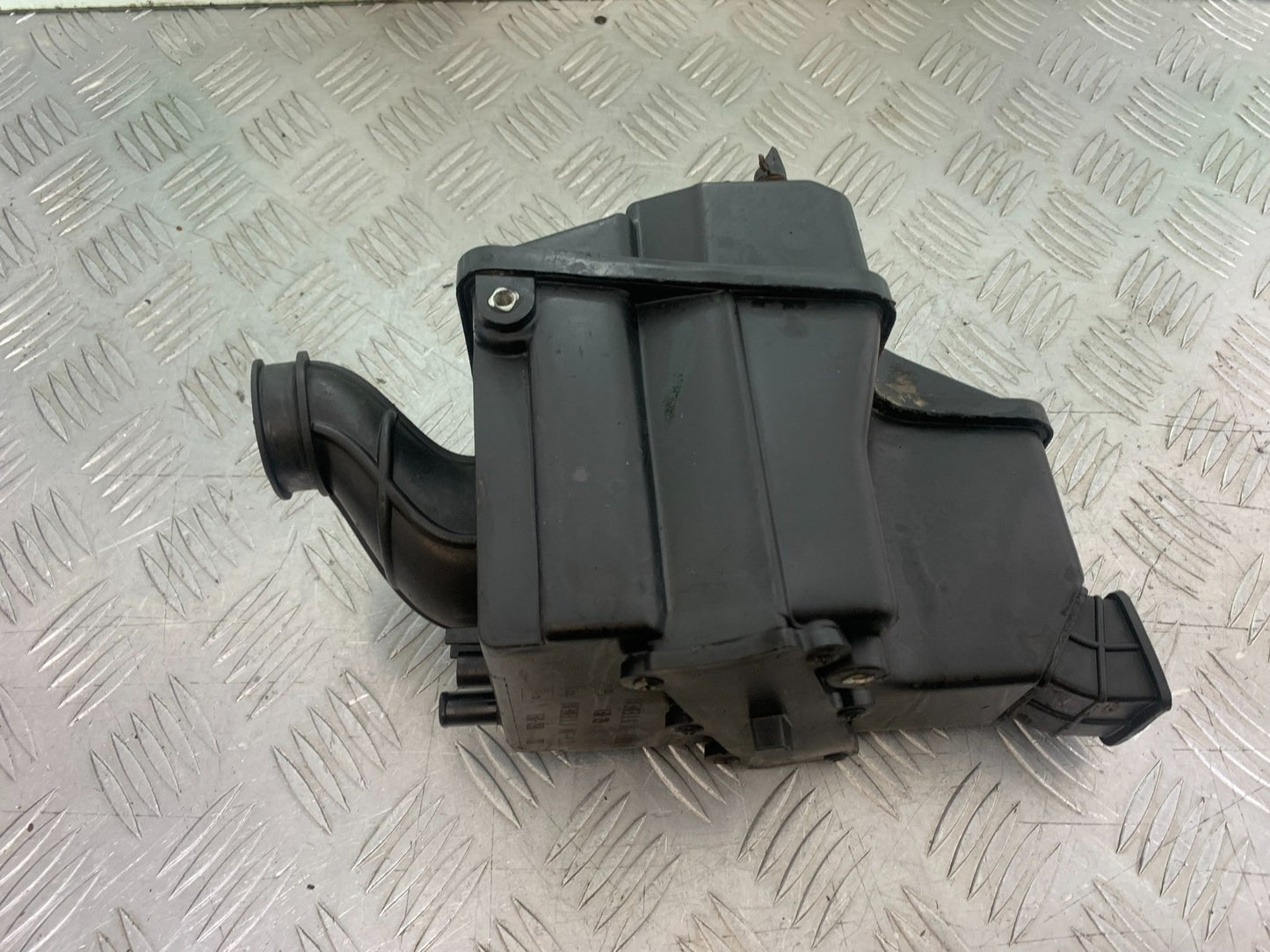BENELLI BN125 BN 125 AIRBOX   YEAR 2018-2021 (CMB1194)