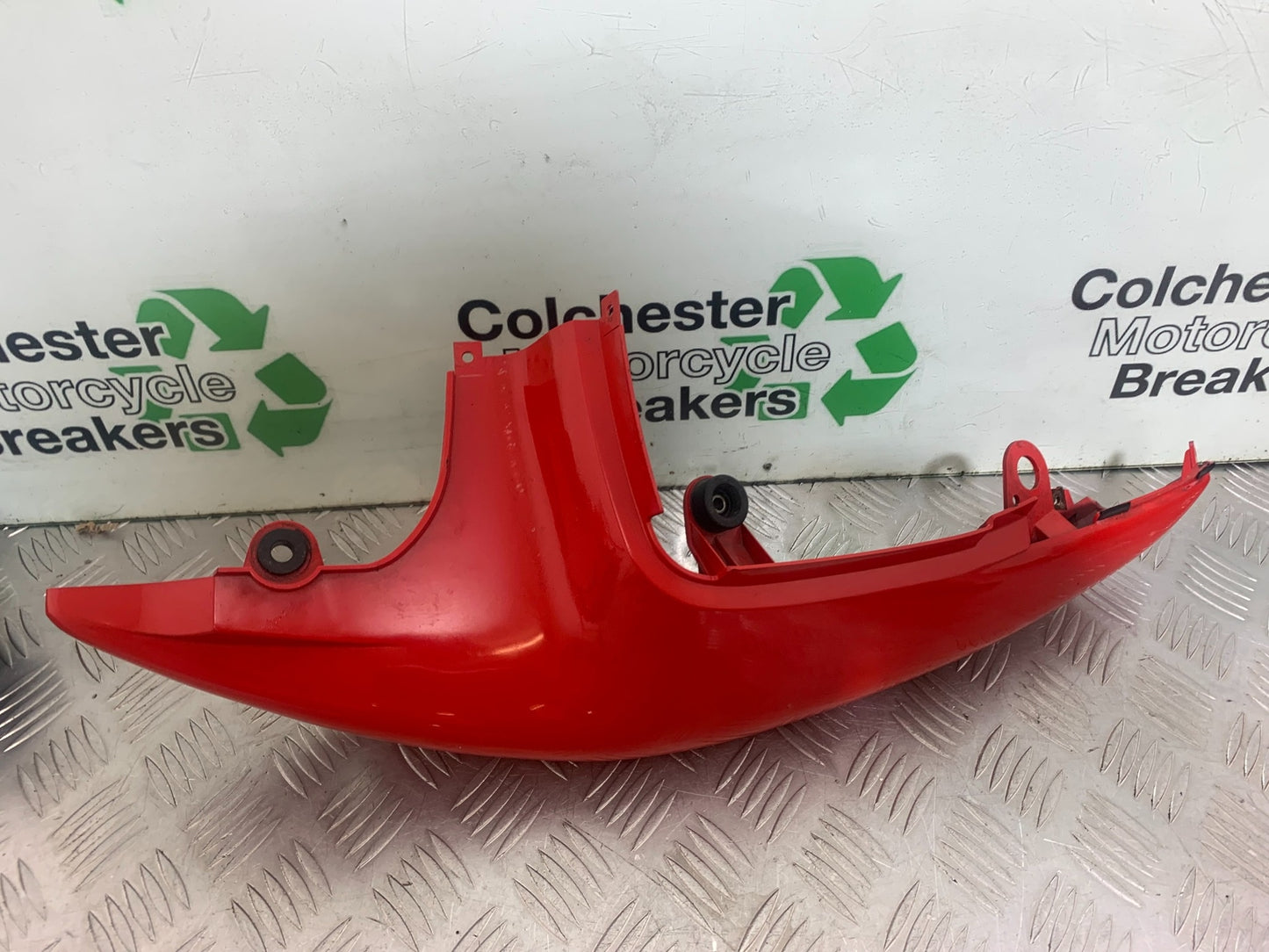 SUZUKI SV650 SV 650 mk1 LEFT SEAT PANEL  YEAR 1999-2002 (CMB1160)
