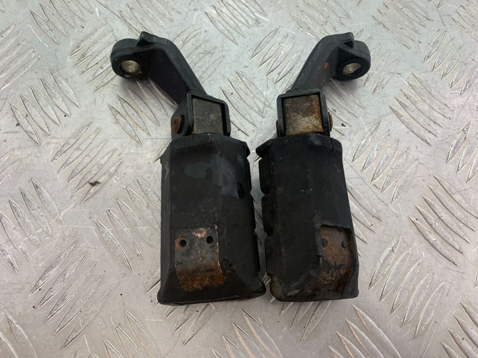 YAMAHA XS1100 MIDNIGHT SPECIAL FRONT FOOTPEGS  YEAR 1980-1982 (CMB1122)