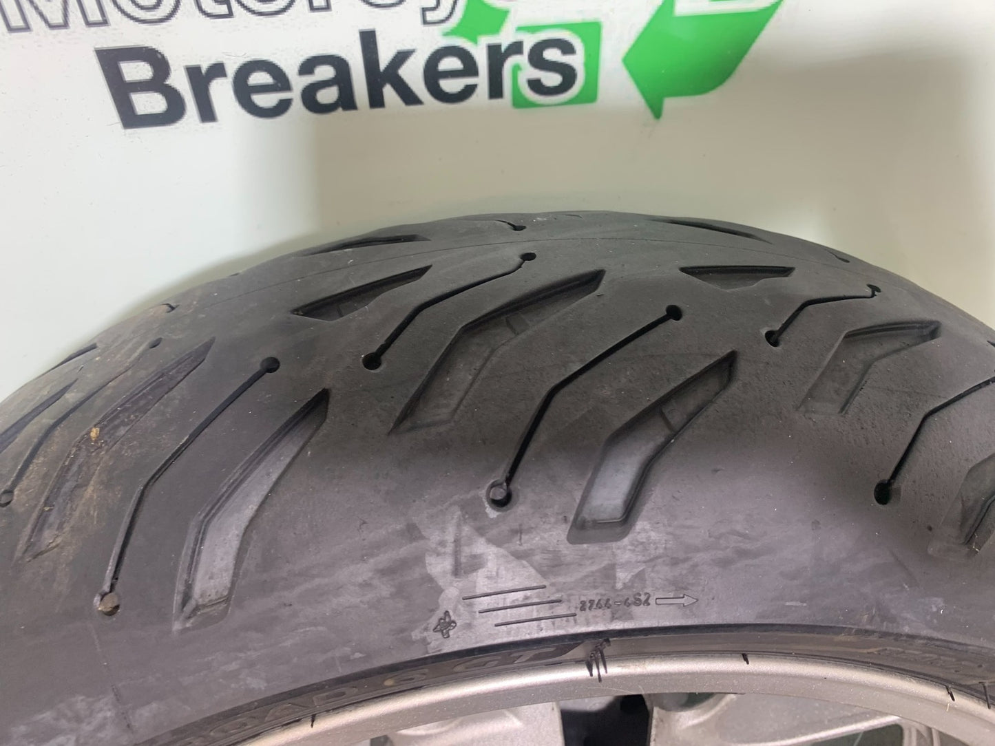 KAWASAKI GTR1400 GTR 1400 REAR WHEEL (GOOD TYRE) YEAR 2007-2009 (CMB1174)