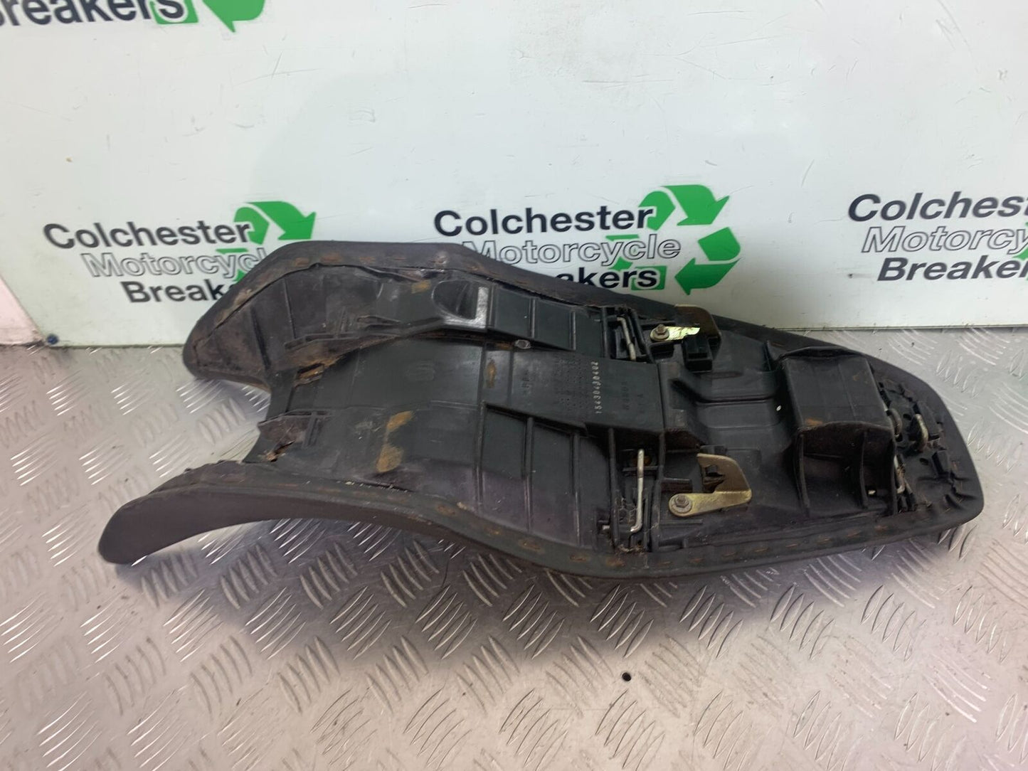 HONDA CB600 CB 600 HORNET SEAT  YEAR 1998 -2002 (CMB1126)
