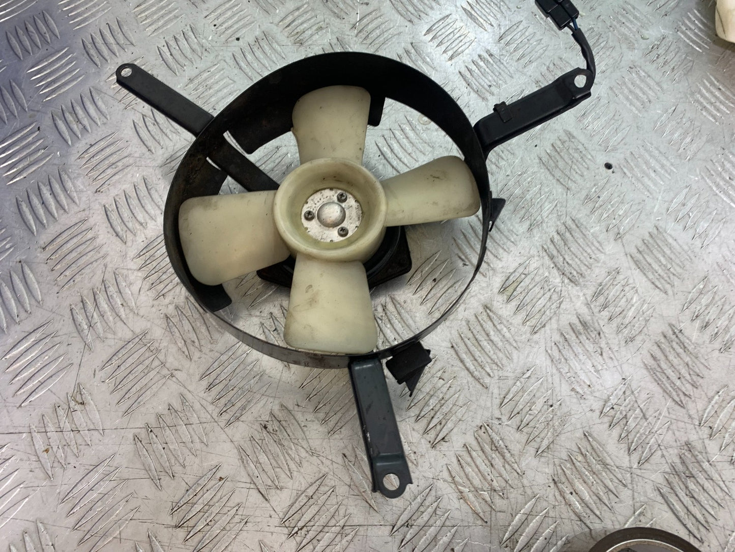 KAWASAKI ZZR1100 D RADIATOR FAN YEAR 1993-2001 (CMB1289)