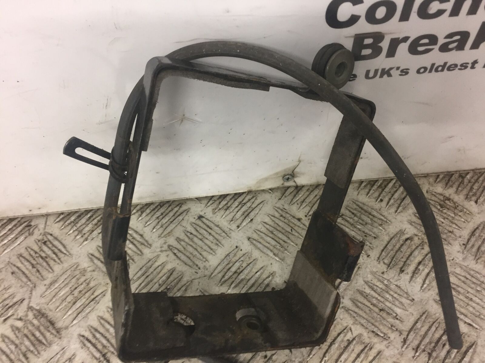 SUZUKI GZ125 GZ 125 MARAUDER BATTERY BOX  YEAR 2003