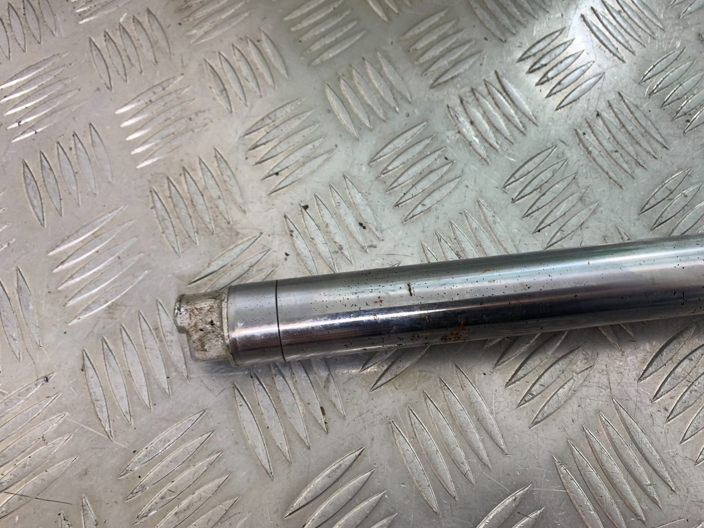 HONDA GL500 GL 500 SILVERWING FRONT LEFT FORK  YEAR 1981-82  (CMB1168)