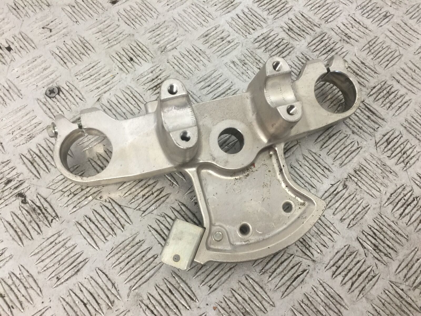 SUZUKI 650 BURGMAN TOP YOKE  YEAR 2014-2018 (STOCK 769)