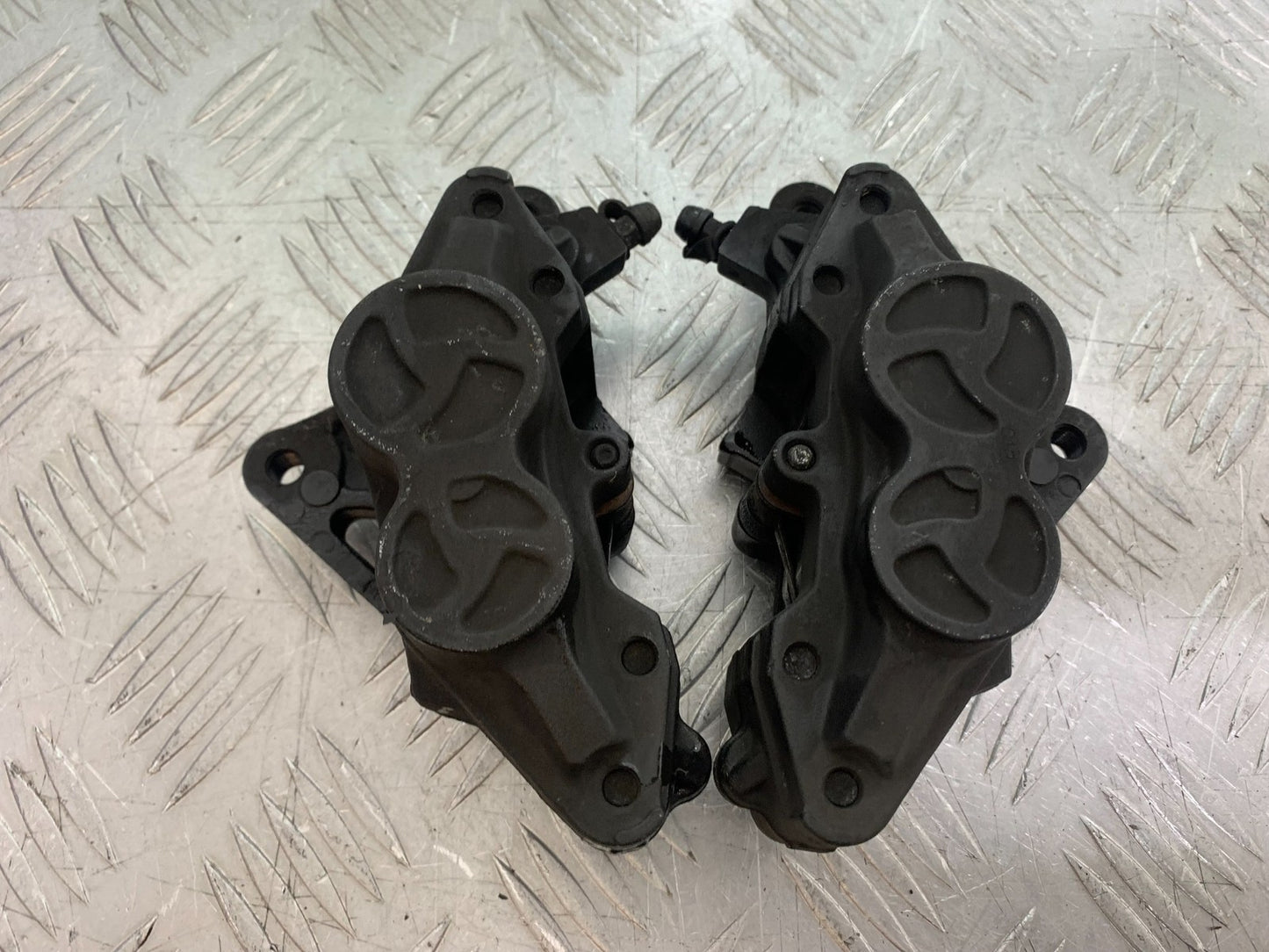 TRIUMPH 1050 SPRINT ST FRONT BRAKE CALIPERS  2003-2011 (CMB1285)