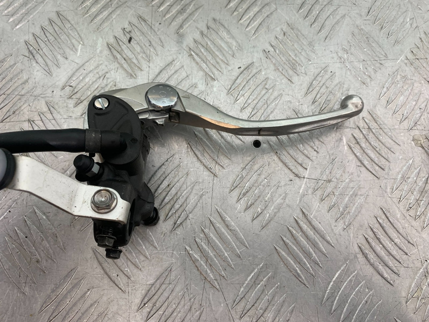 HONDA CBR1000 rr FIREBLADE FRONT MASTER CYLINDER    2012-2016 (CMB1280)