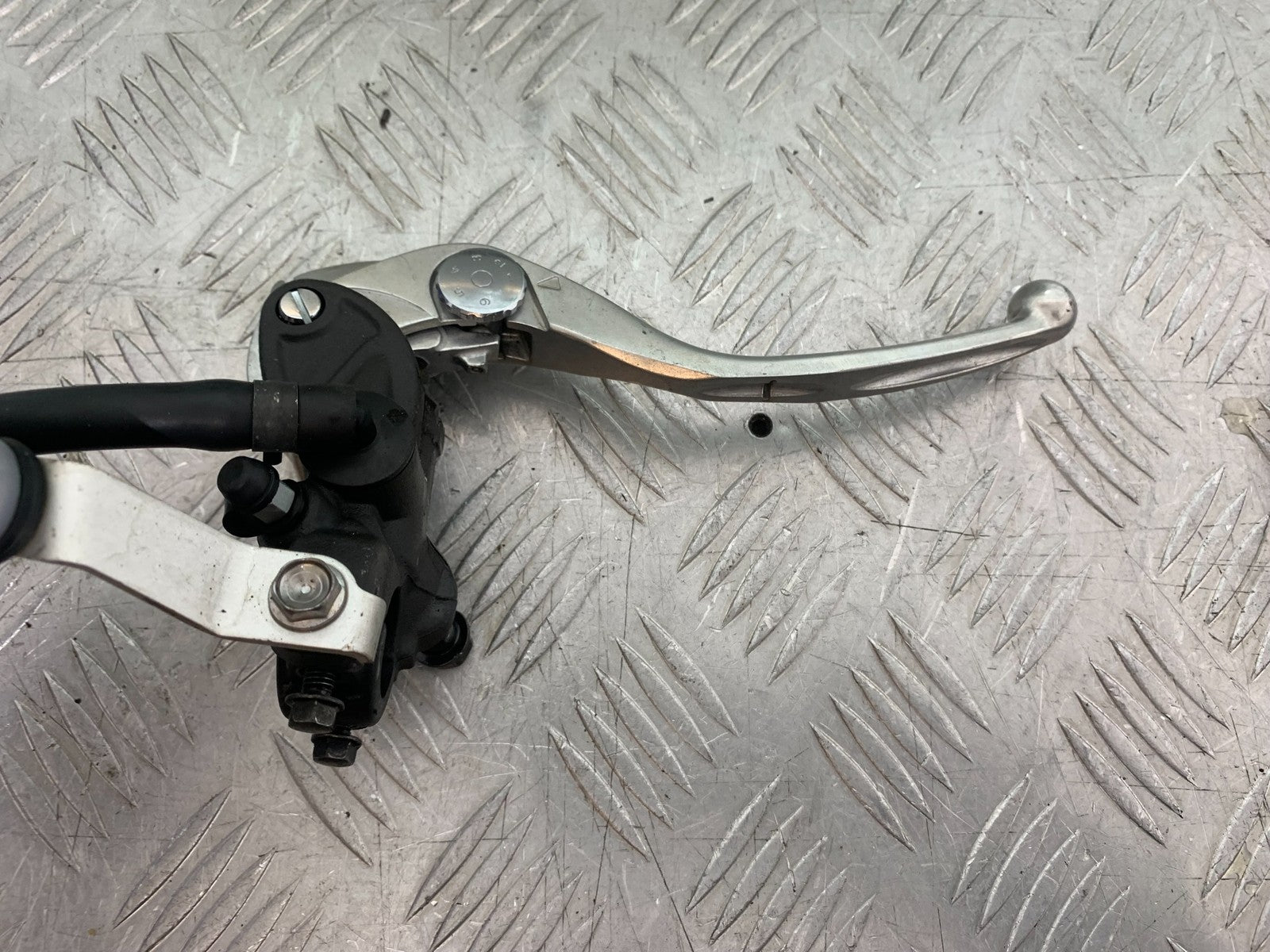 HONDA CBR1000 rr FIREBLADE FRONT MASTER CYLINDER    2012-2016 (CMB1280)