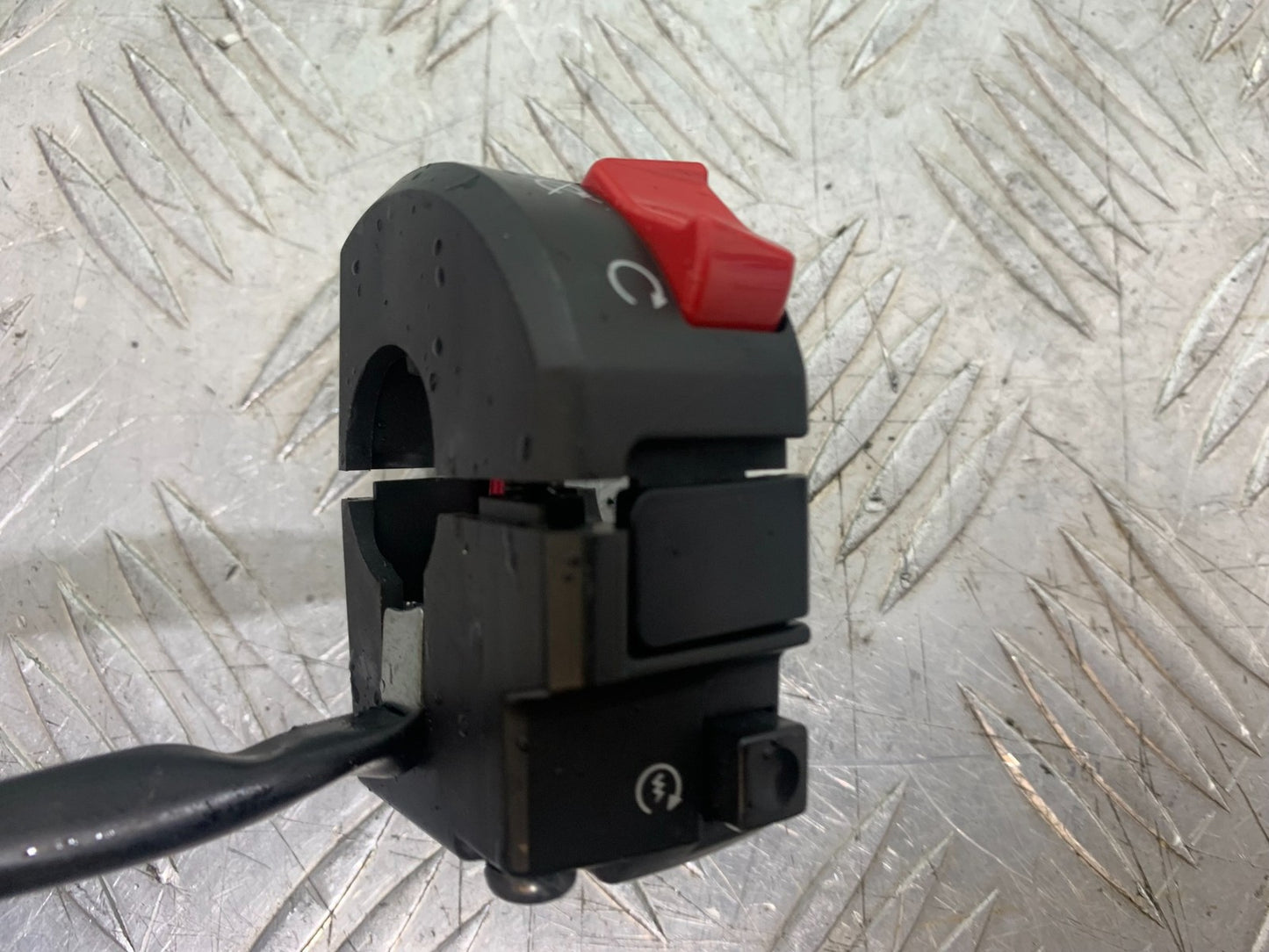 DUCATI 1198 S RIGHT SWITCH GEAR   YEAR 2009-2011 (CMB1219)