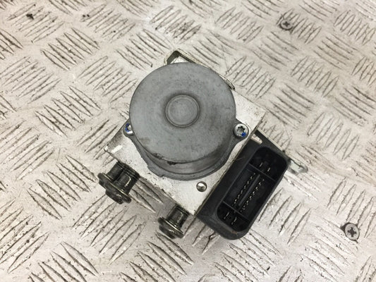 YAMAHA MT09 MT-09 ABS PUMP  YEAR 2018 (STOCK 906)