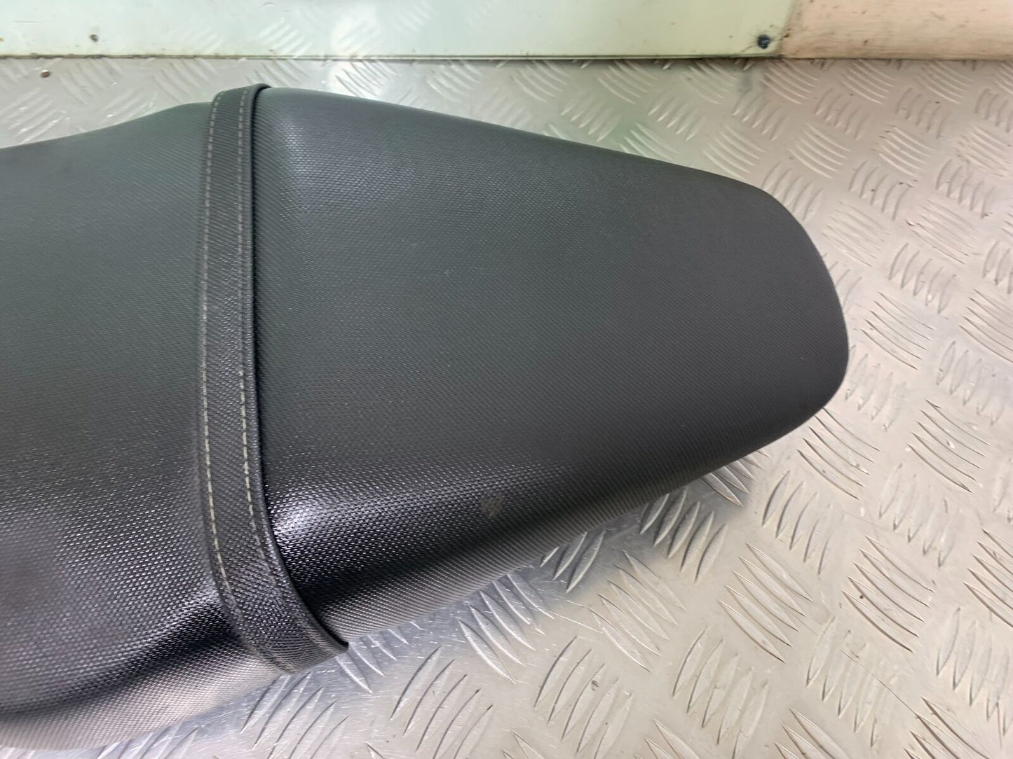 HONDA CB650F CB 650 FA-E SEAT  YEAR 2014-2017 (CMB1065)