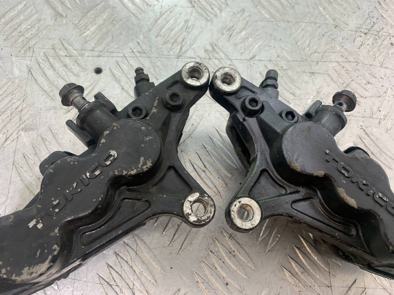 KAWASAKI ZX9R ZX9 C FRONT BRAKE CALIPERS   YEAR 1998-99 (CMB1213)