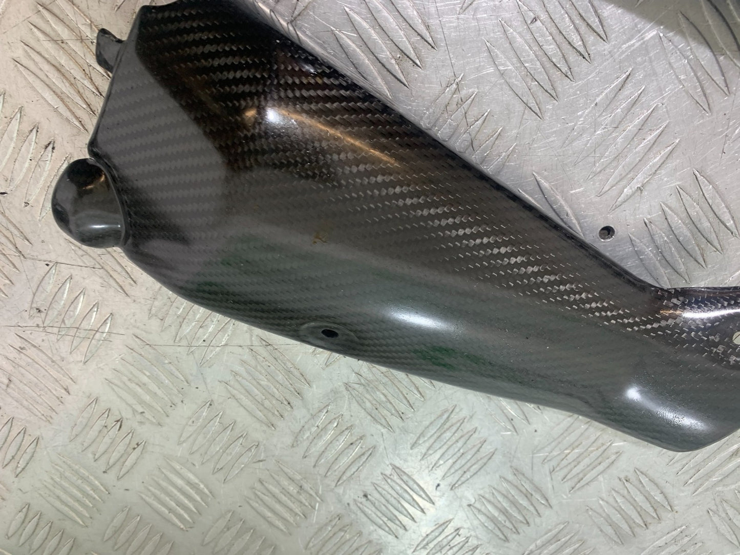 YAMAHA YZF R1 14 B BIG BANG LEFT & RIGHT CARBON TOP INFILLS   2009-14 (CMB1175)