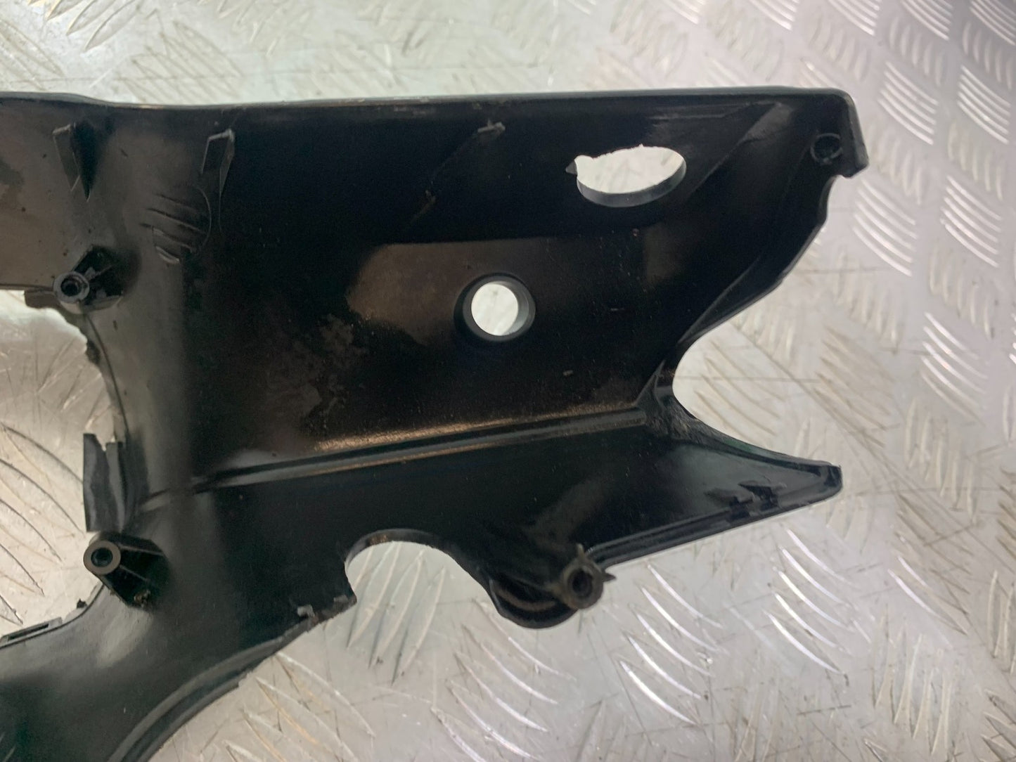 PIAGGIO VESPA LX50 LX S 50 HEADLIGHT SURROUND   YEAR 2007-2016 (CMB1290)