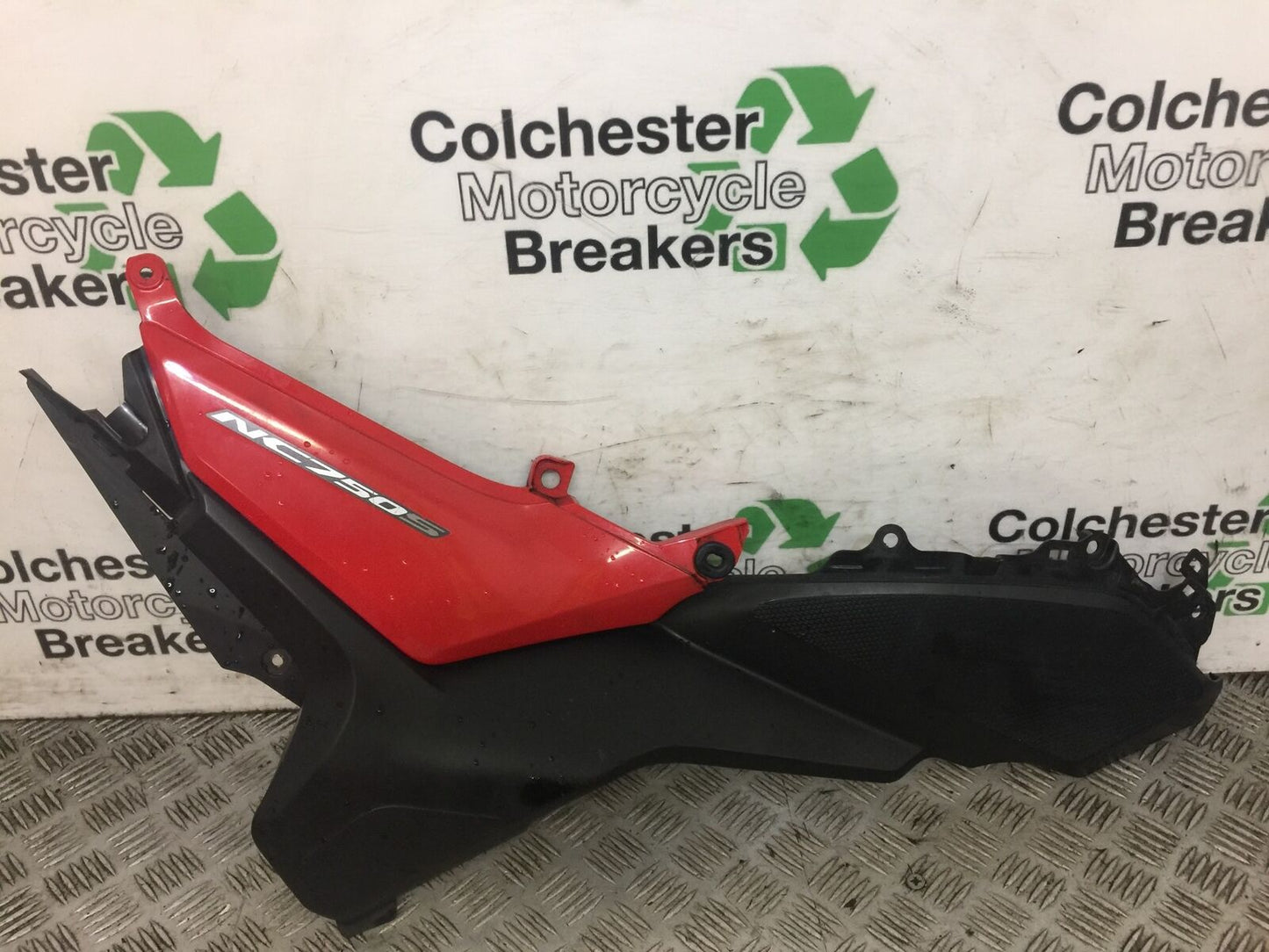 HONDA NC750 NC 750 SA-H LEFT SEAT PANEL  2014-2018 (STOCK 608)
