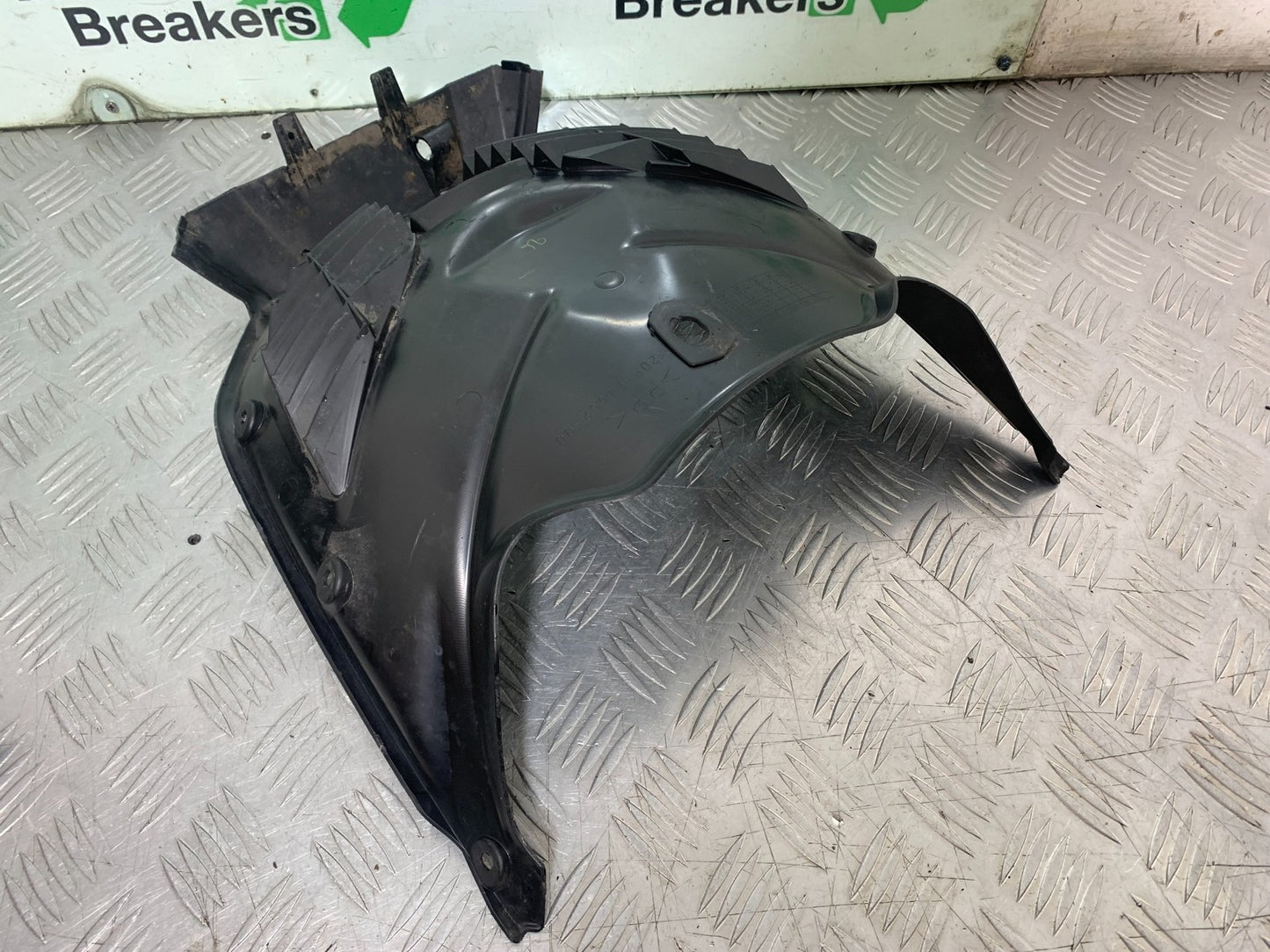 YAMAHA XMAX 125 XMAX-125 GRILL YEAR 2015-2020  (CMB1266)
