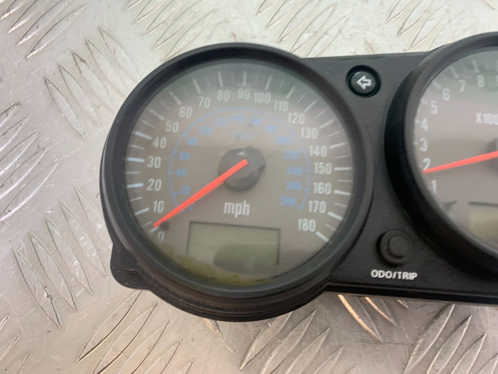 KAWASAKI ZX6R ZX6 J CLOCKS SPEEDO DASH  YEAR 2000 (CMB1129)