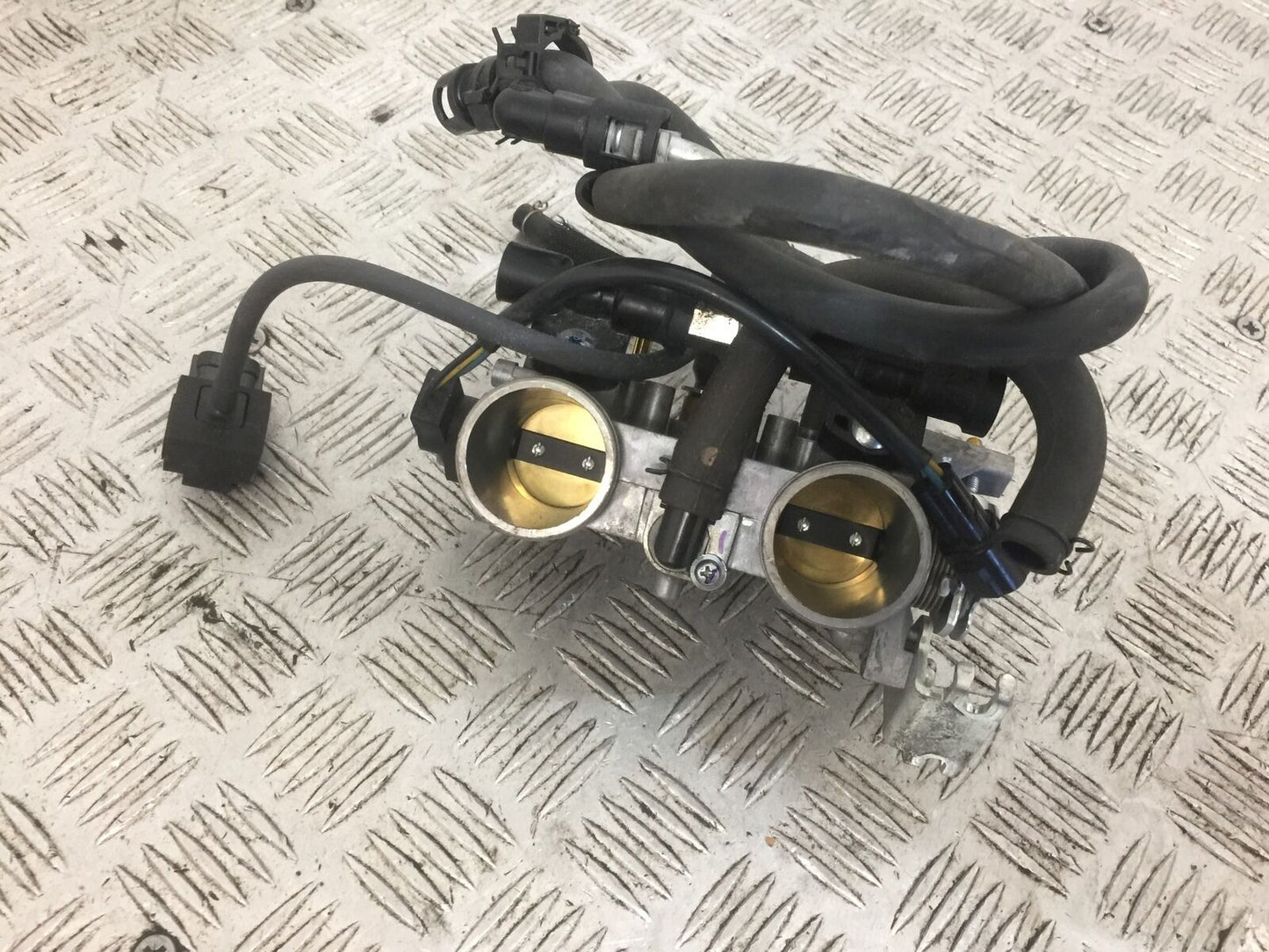 SUZUKI 650 BURGMAN THROTTLE BODIES YEAR 2014-2018 (STOCK 769)