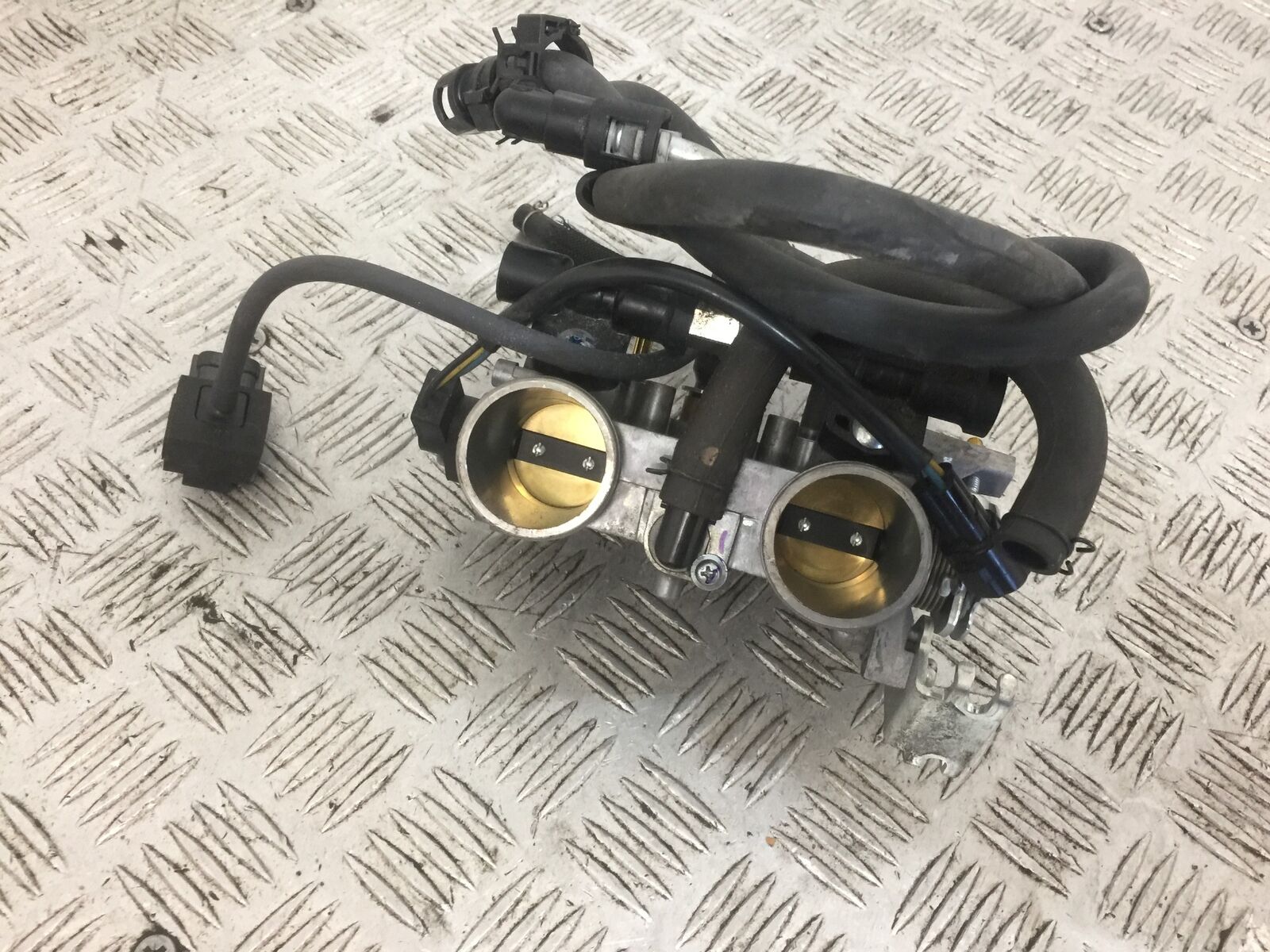SUZUKI 650 BURGMAN THROTTLE BODIES YEAR 2014-2018 (STOCK 769)