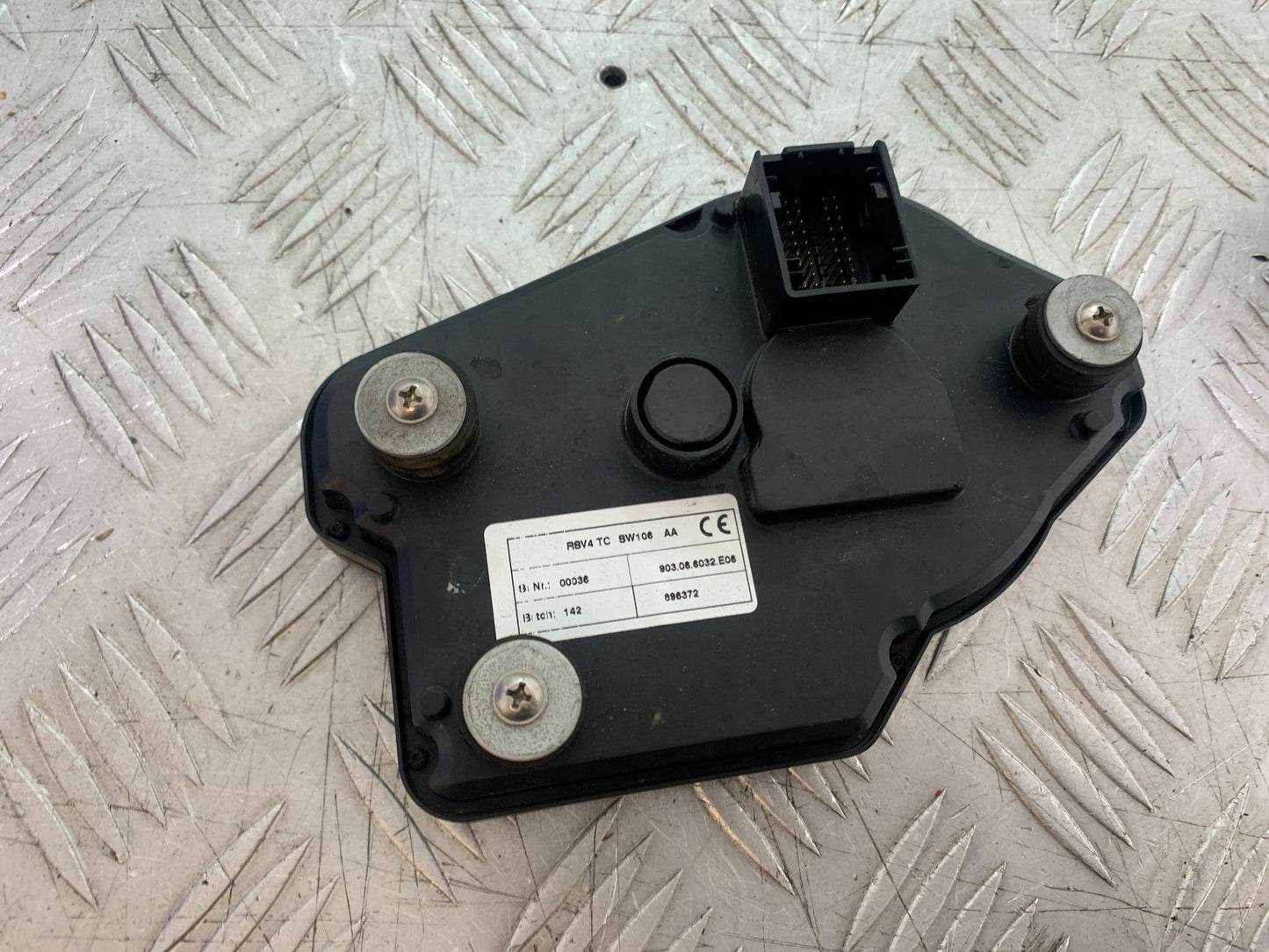 APRILIA RSV4 FACTORY CLOCKS SPEEDO DASH  YEAR 2009-2012 (CMB1224)