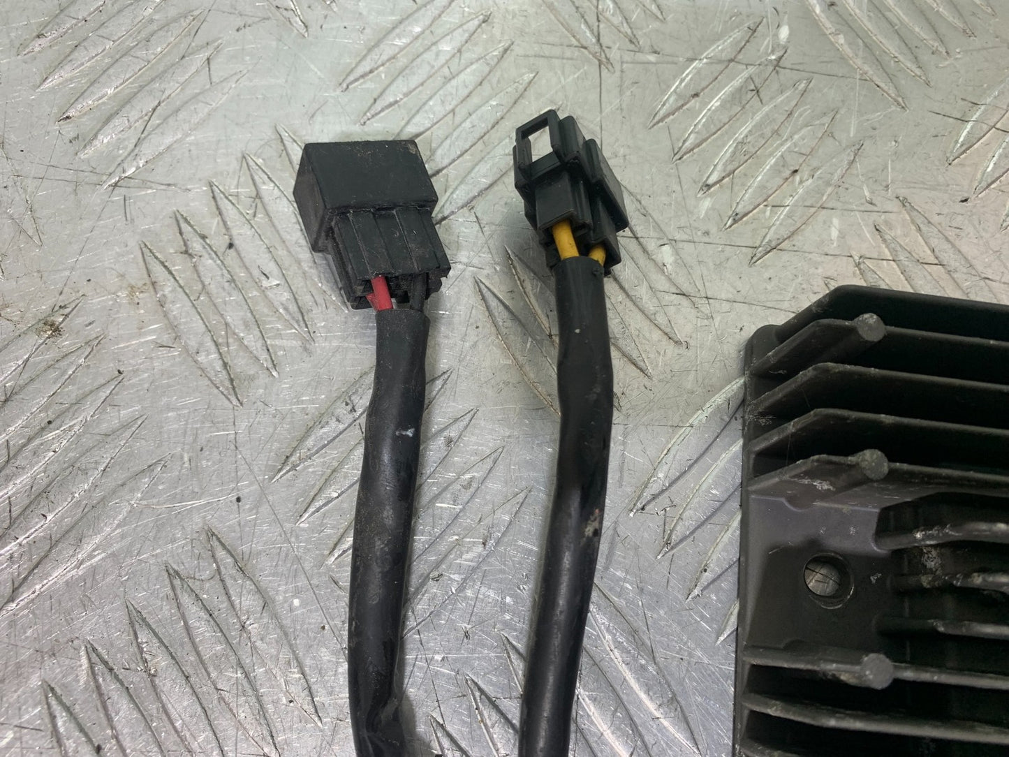 TRIUMPH 1050 SPRINT GT REGULATOR  YEAR 2010-2016 (CMB1250)