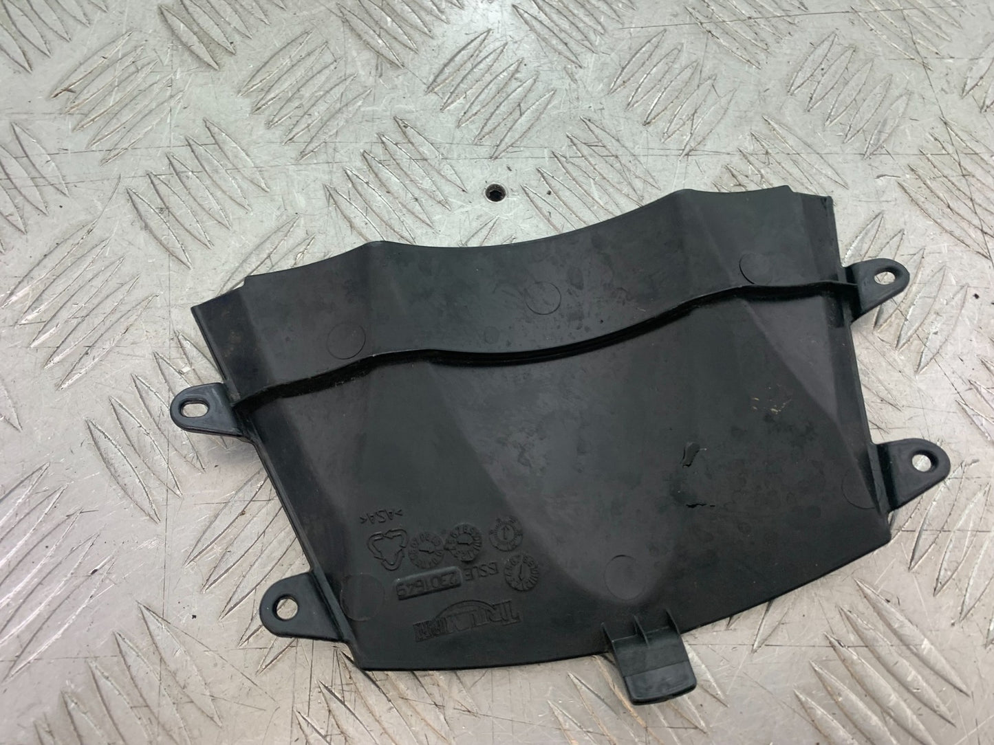 TRIUMPH 1050 SPRINT GT SCREEN INFILL COVER  YEAR 2010-2016 (CMB1250)