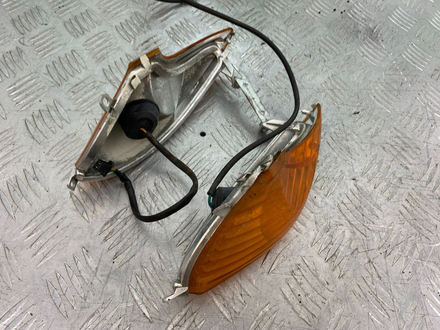 HONDA XL125 VARADERO REAR INDICATORS YEAR 2001-2006  (CMB1304)