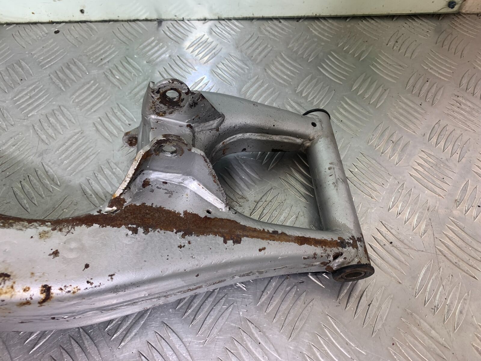 APRILIA RS50 RS 50 SWINGARM  YEAR 1996-1998 (CMB1132)