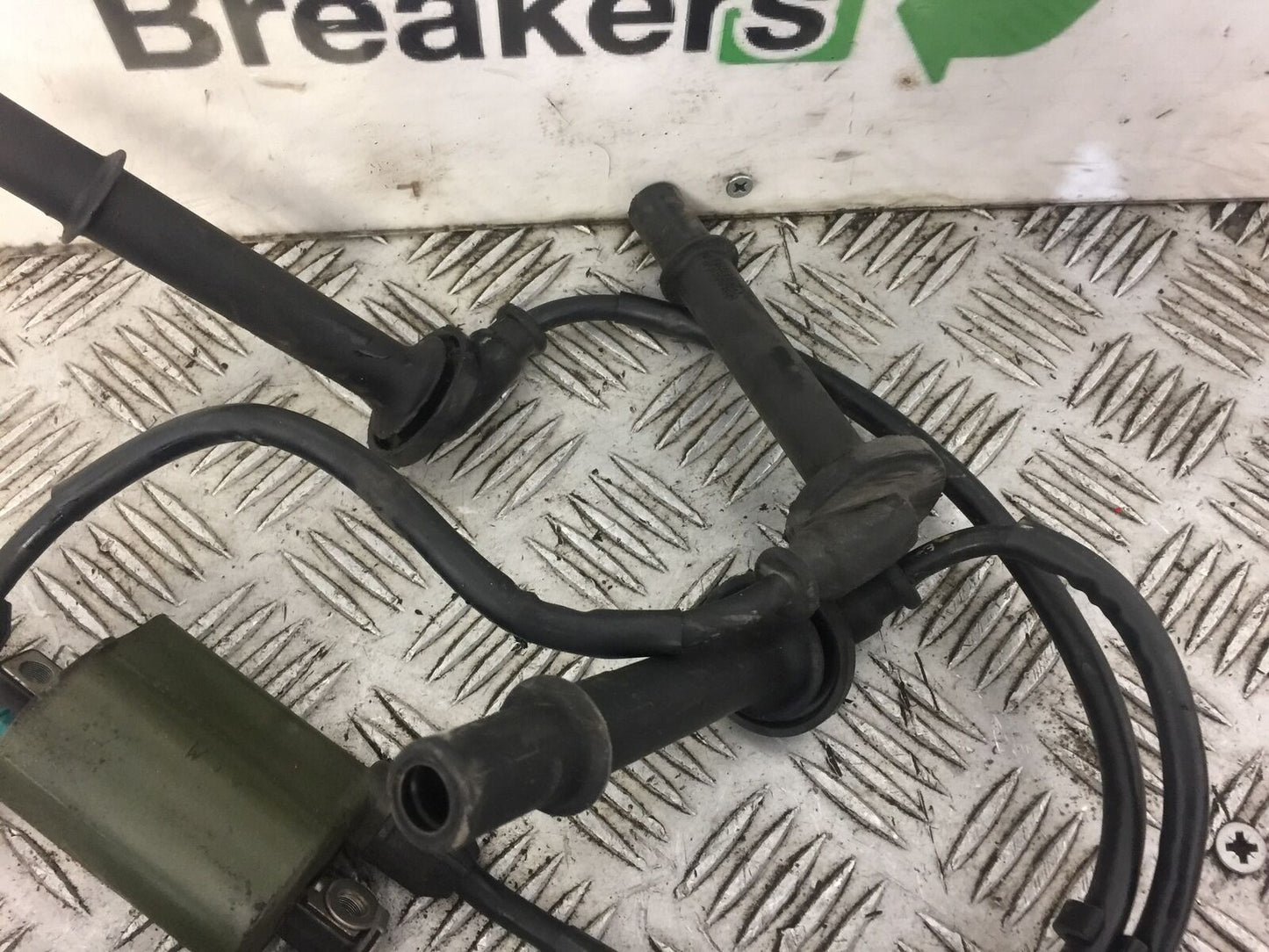HONDA VFR800 VFR 800 PRE V-TEC 3 X COILS AND CAPS   YEAR 1998-2001 (STOCK 370)