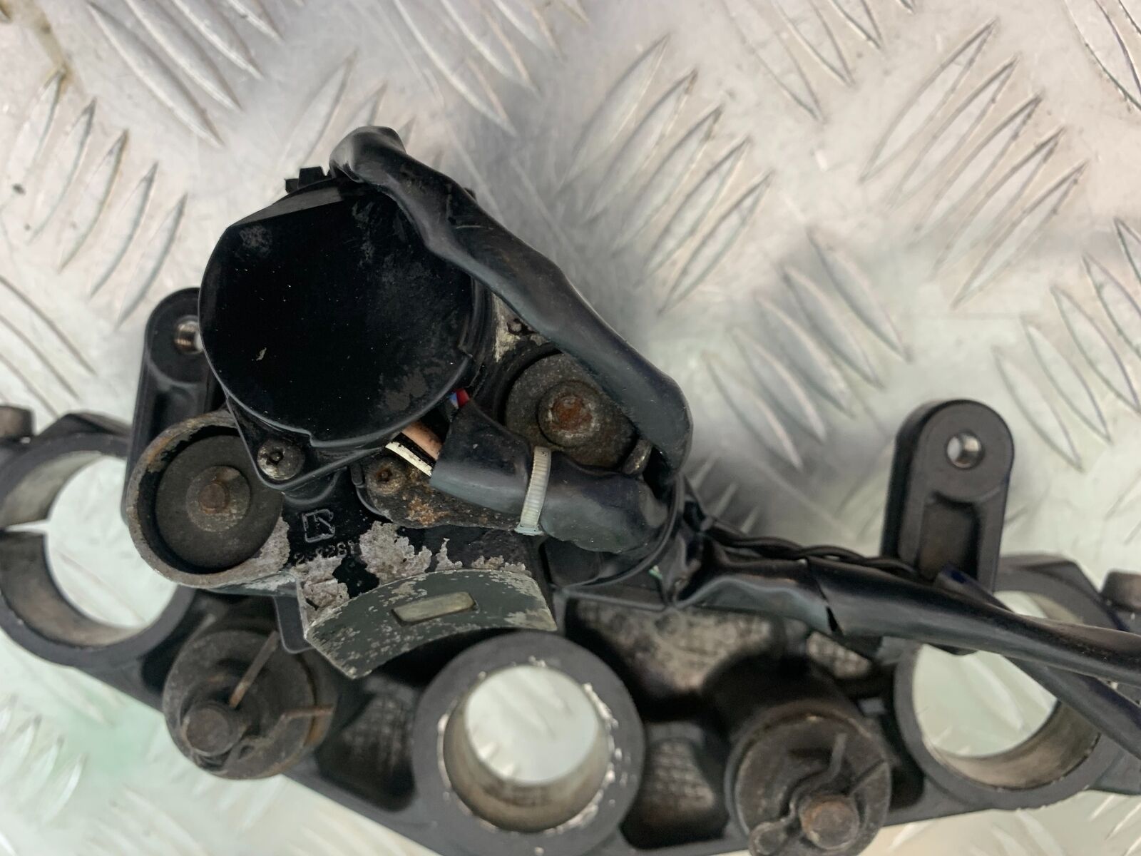 KAWASAKI Z750 Z 750 ECU LOCKS KEY  YEAR 2004-2006  (CMB1104)
