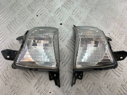 YAMAHA XMAX 125 XMAX-125 FRONT INDICATORS YEAR 2015-2020  (CMB1266)